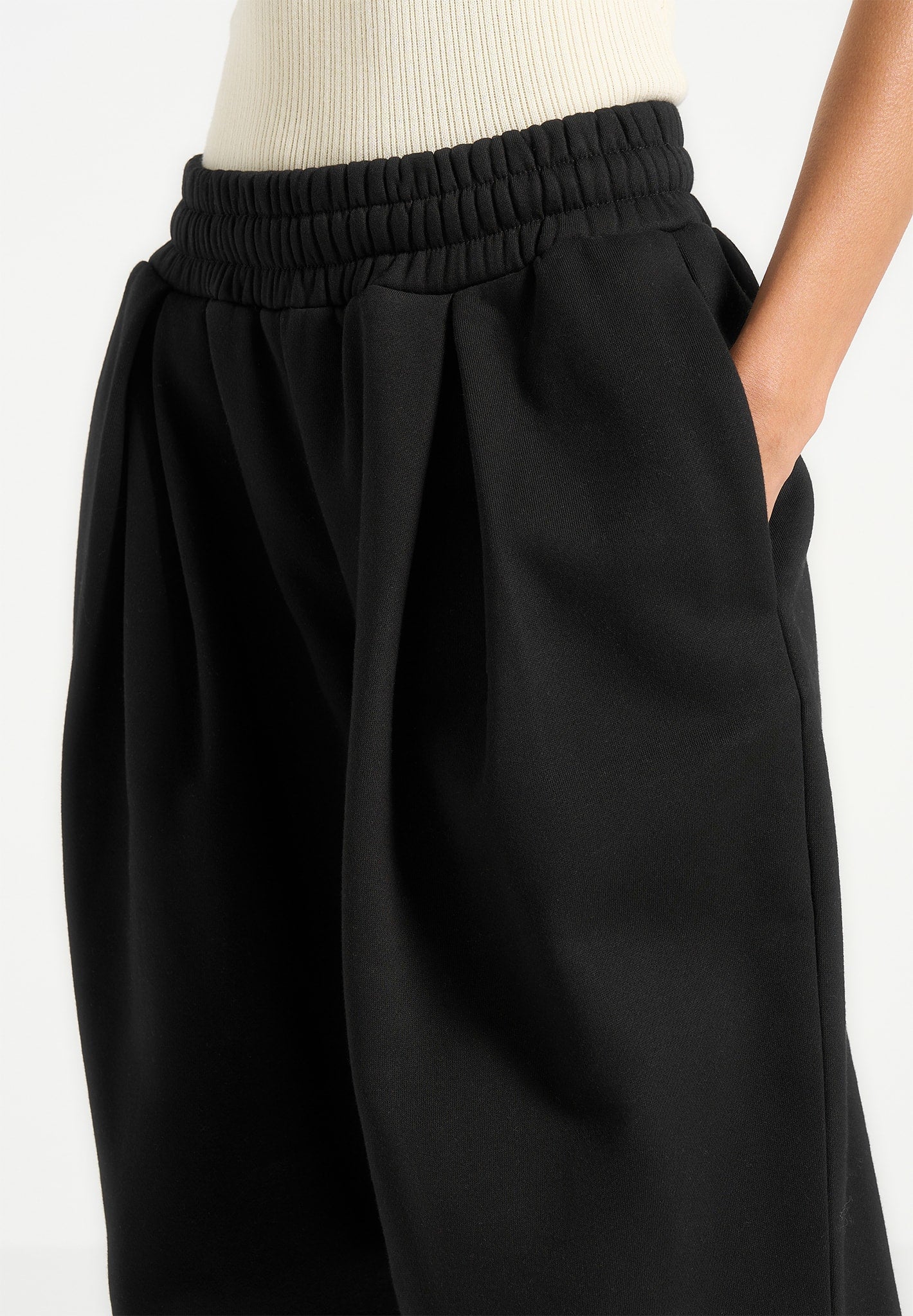 straight-leg-joggers-black