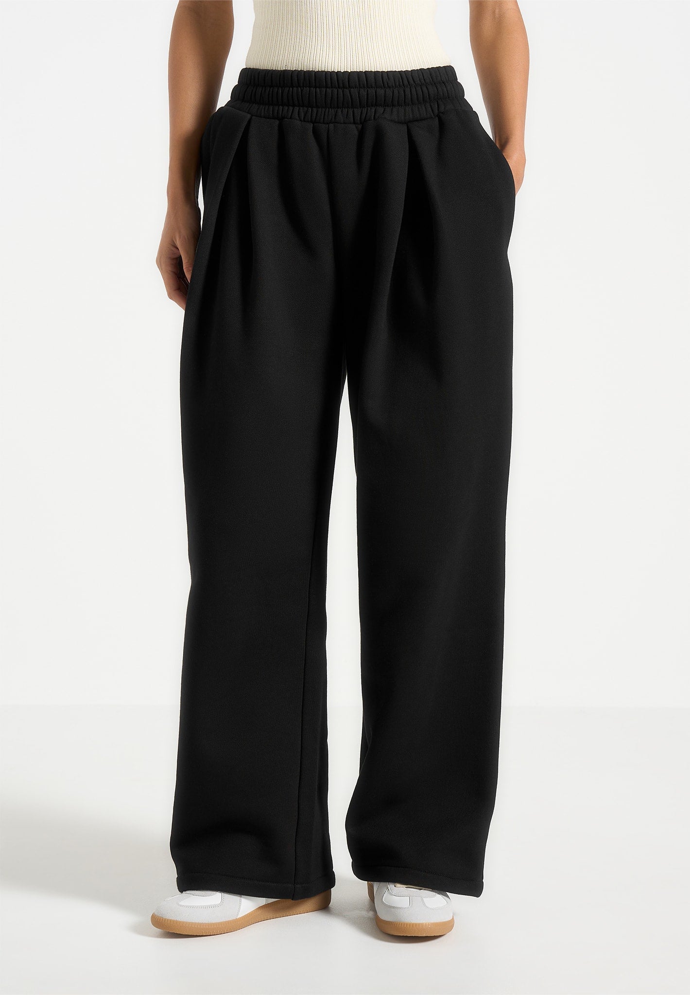 straight-leg-joggers-black