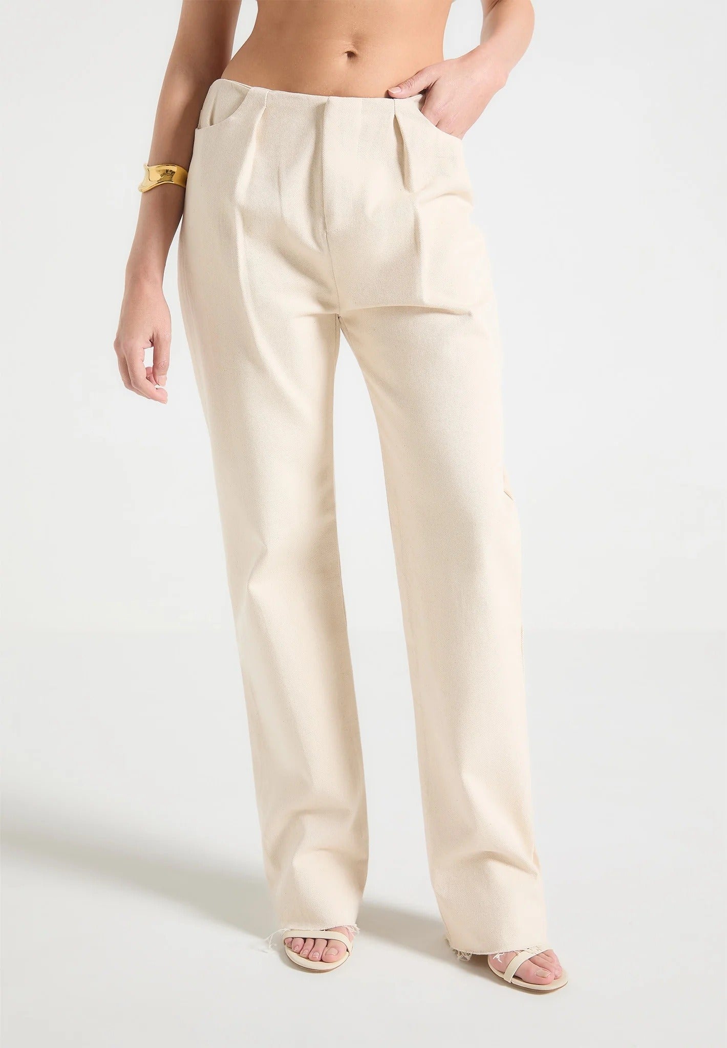 Pleated Mid Rise Straight Leg Jeans - Cream