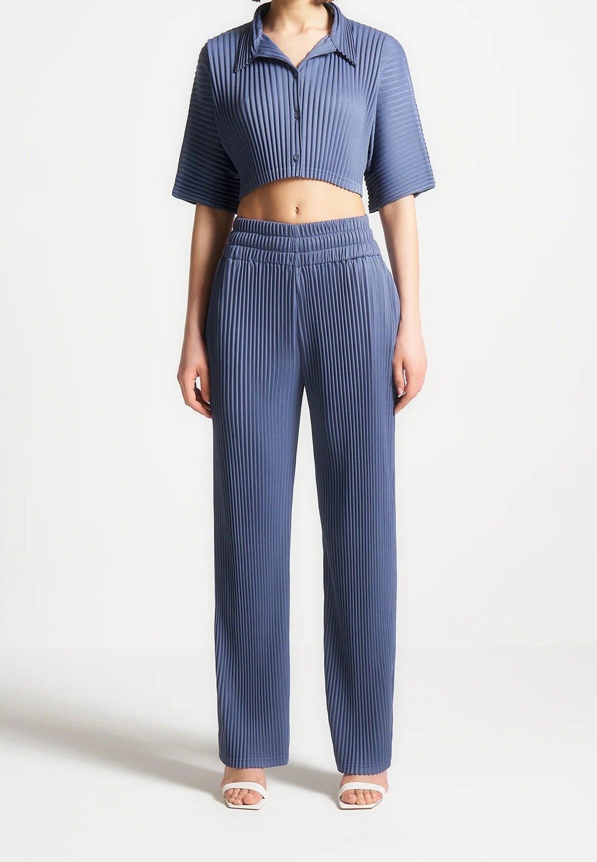 Mona - Pleated Cropped Shirt - Black
