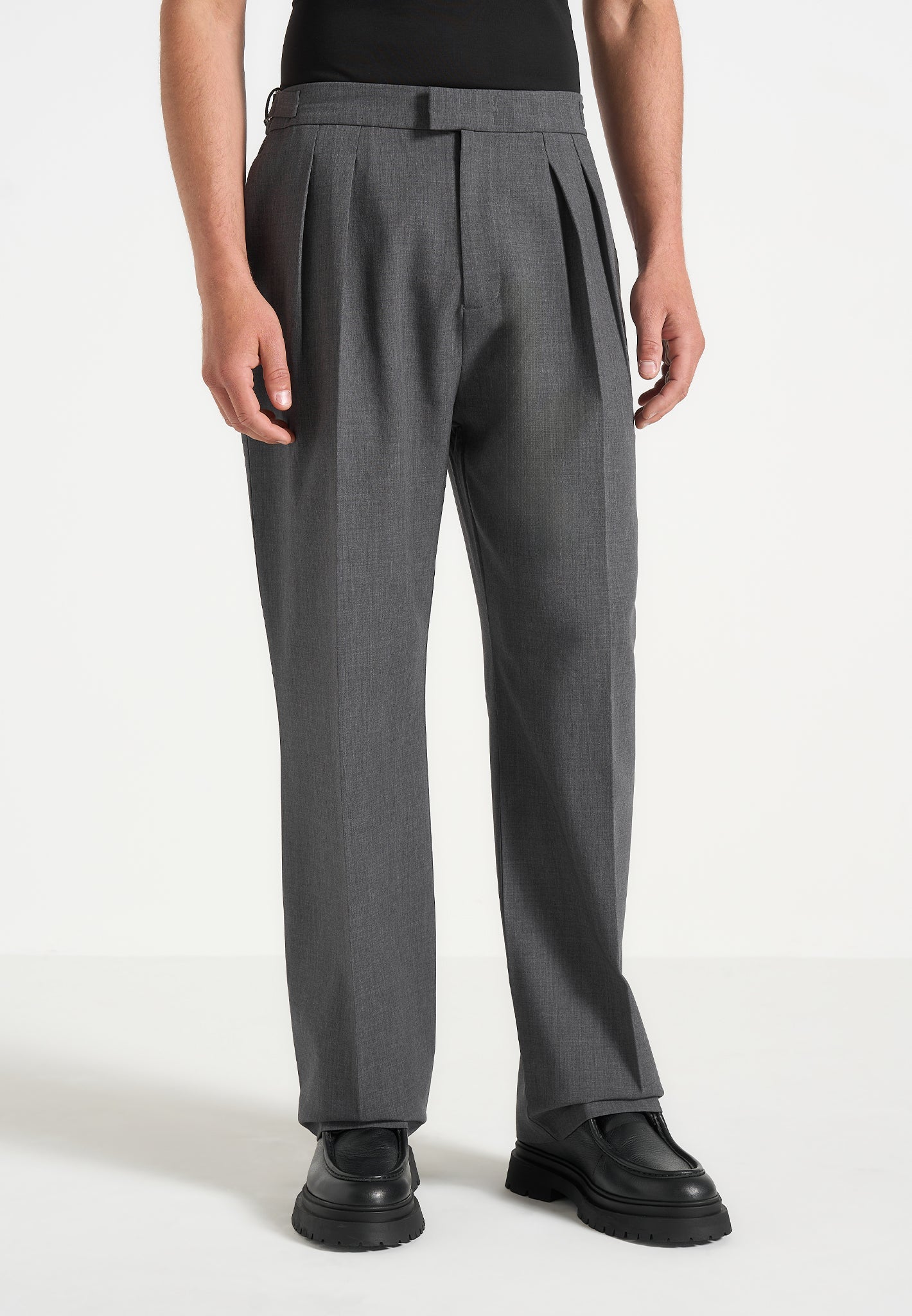P⁠ierre - Relaxed Fit Hatched Pleated Tailored Trousers - Dark Grey