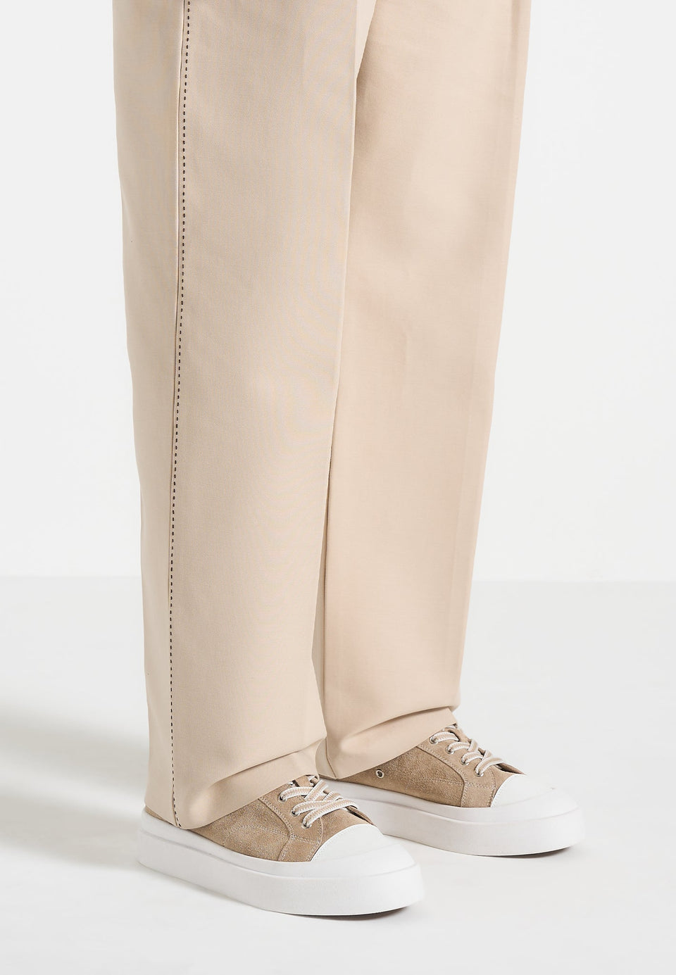 mens-vienna-suede-contrast-stitch-sneaker-beige