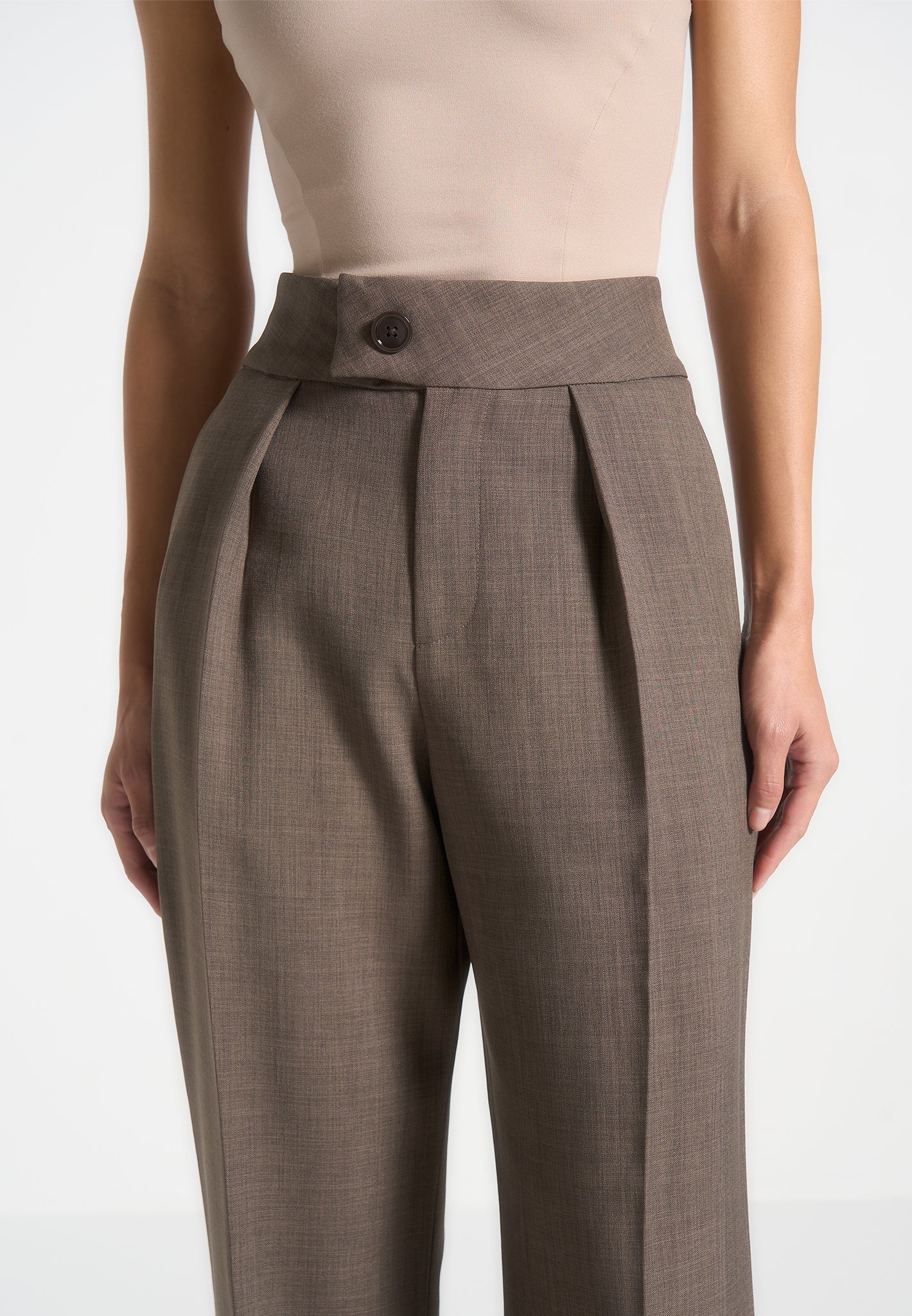 elsa-high-waisted-tailored-trousers-dark-taupe 