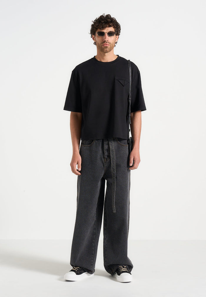 leon-boxy-cropped-t-shirt-black