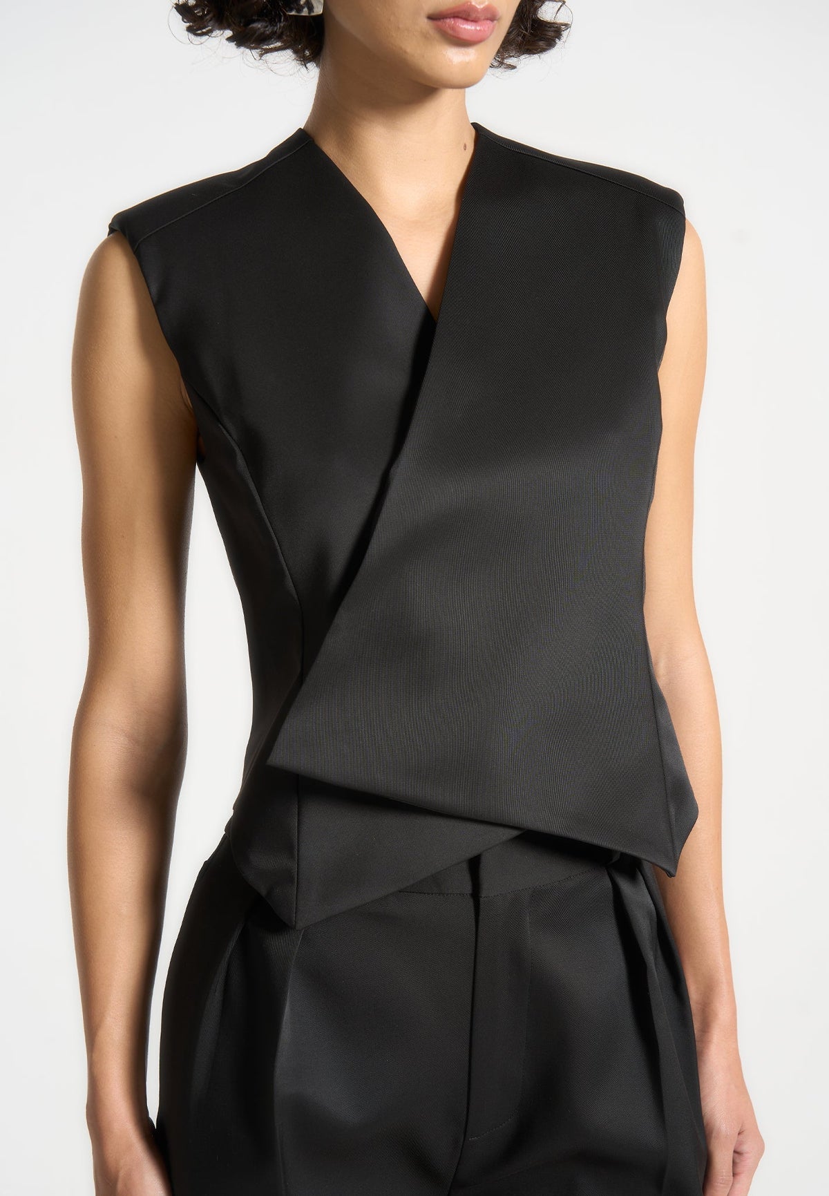 L⁠aurence - Sateen Wrap Waistcoat - Black