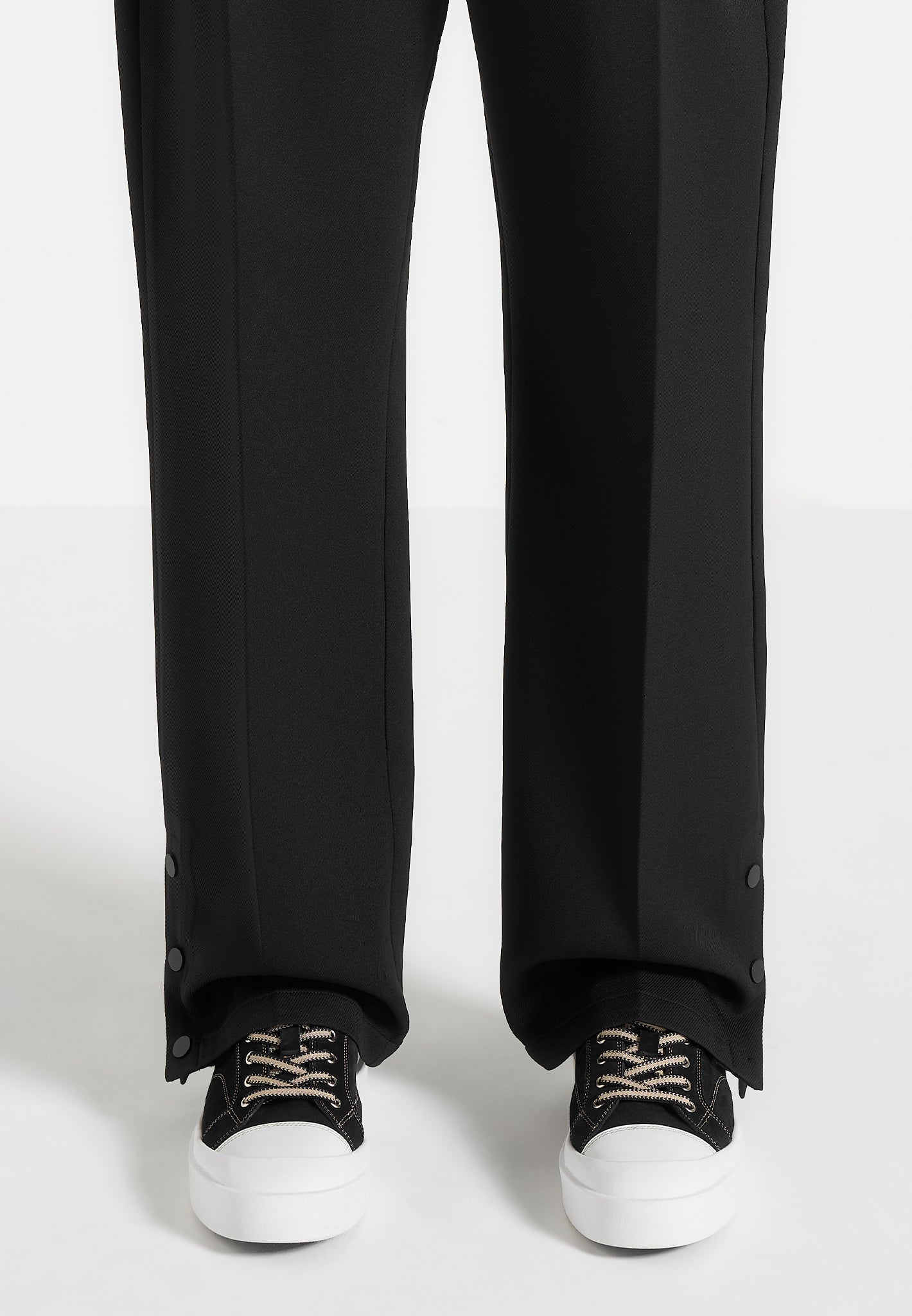 vienna-suede-contrast-stitch-sneaker-black