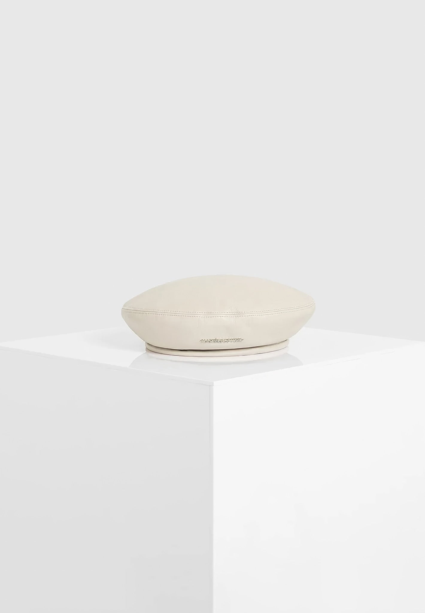 anya-leather-beret-beige
