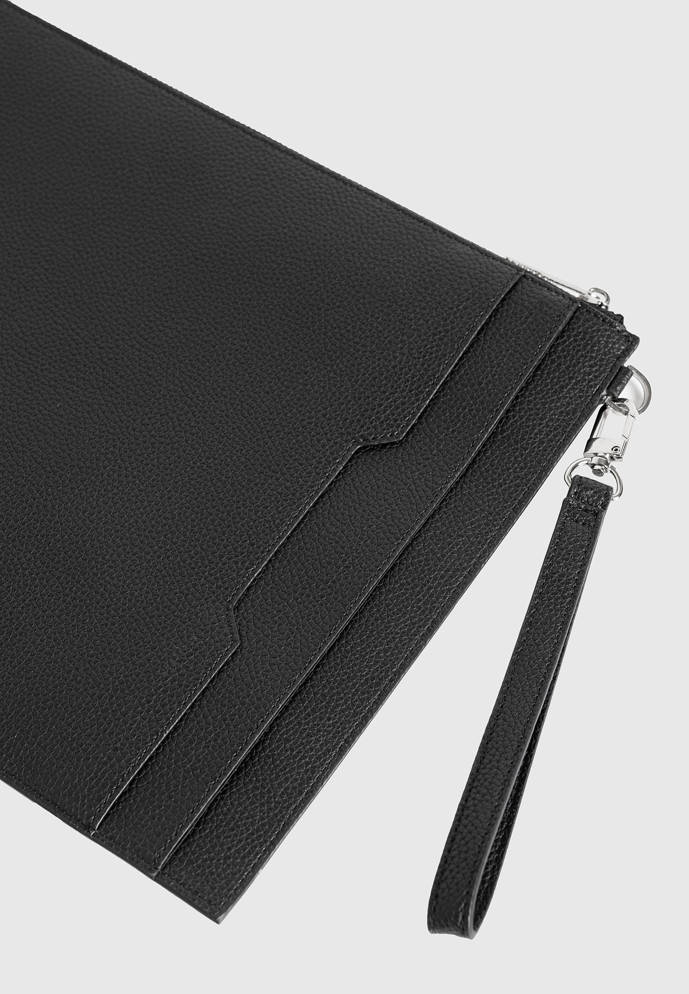 vegan-leather-eiffel-laptop-case-black