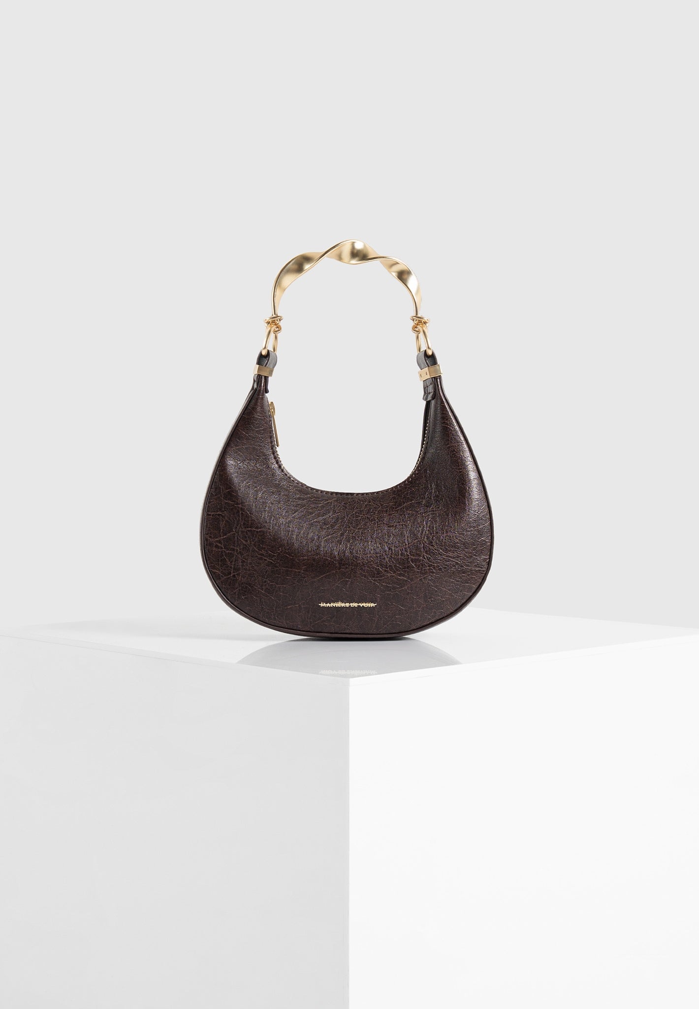 sadie-sculpted-leather-crescent-bag-brown 