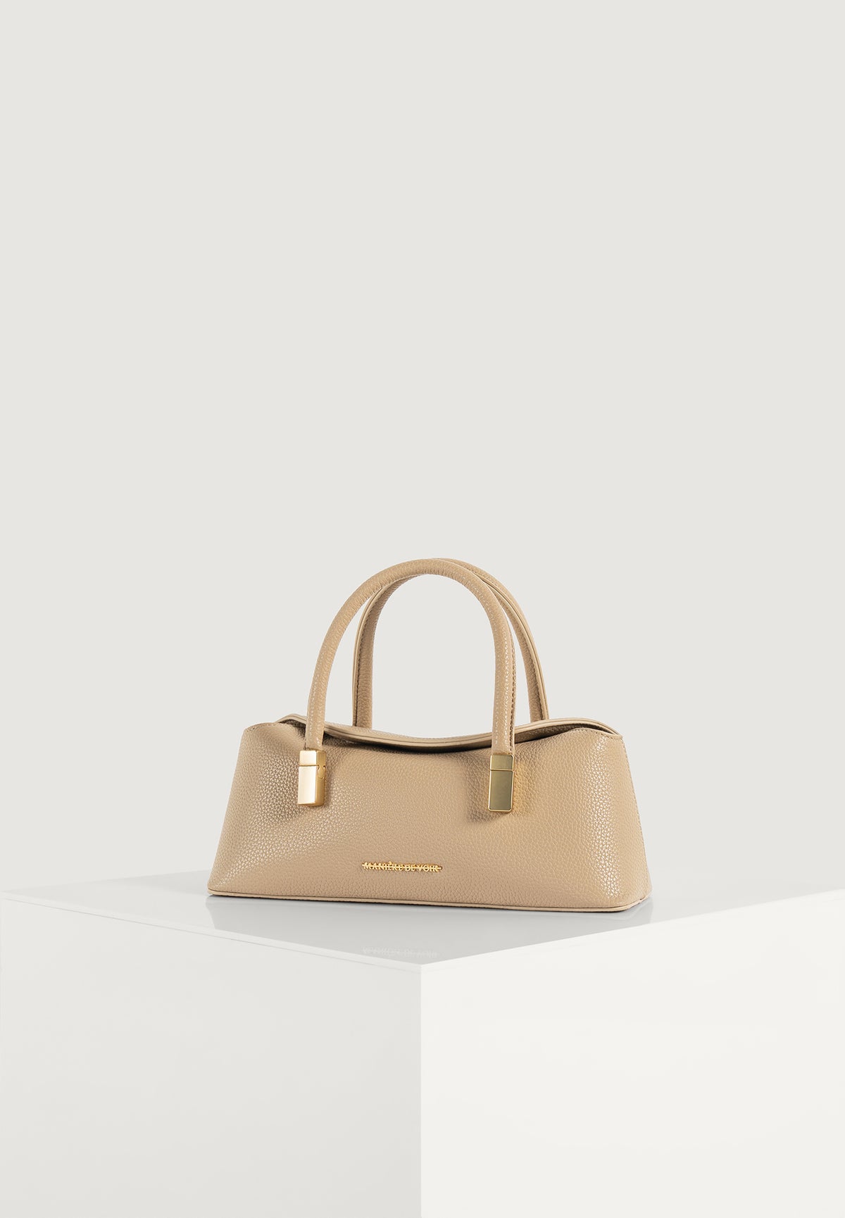 Annelise - Pebbled Leather Baguette Bag - Beige
