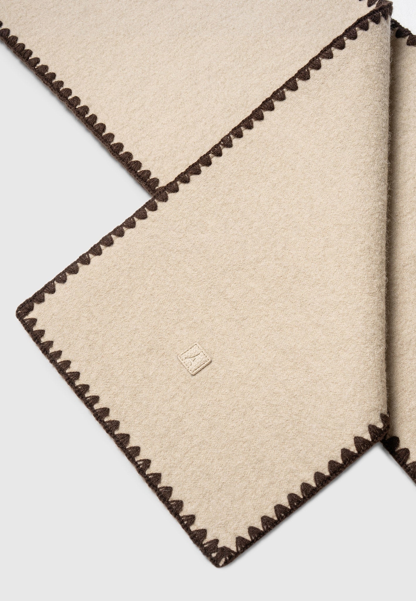aube-blanket-stitch-wool-scarf-taupe
