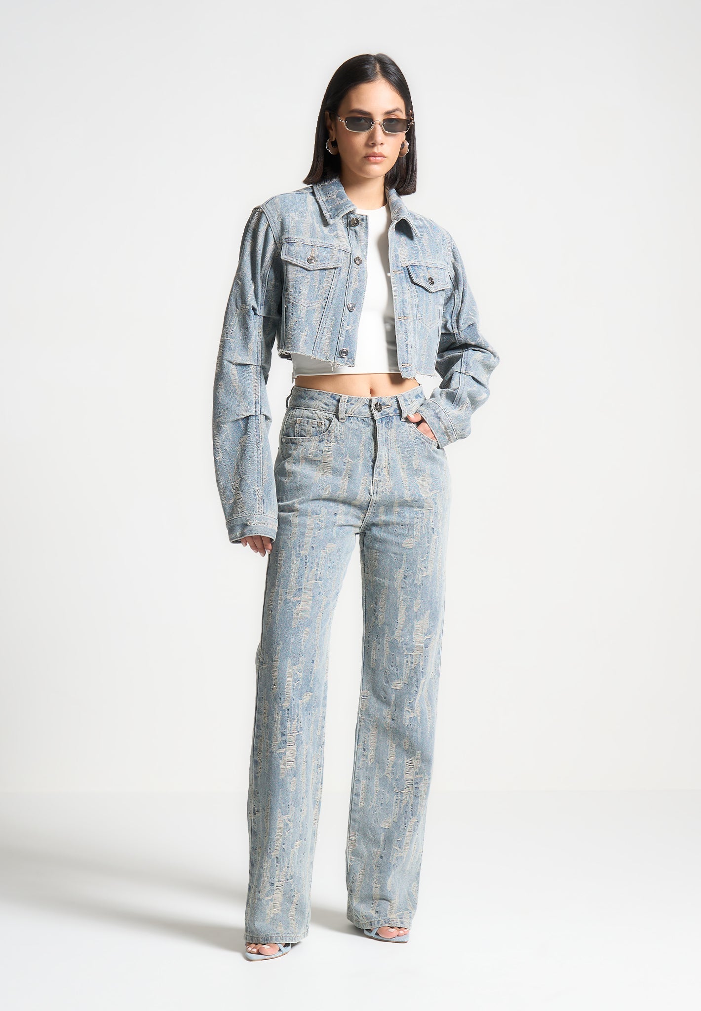 distressed-boyfriend-jeans-washed-blue 
