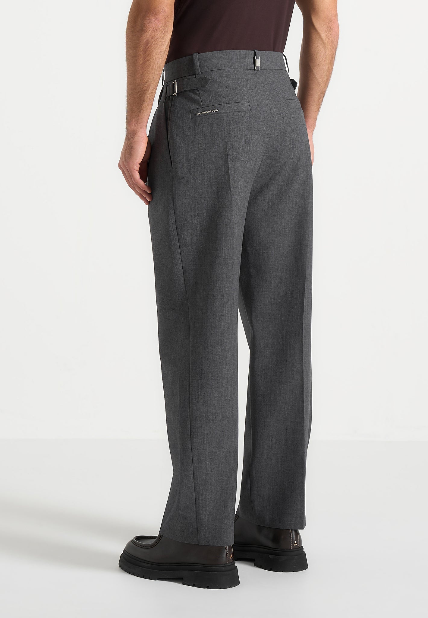 pierre-relaxed-fit-pleated-tailored-trousers-grey