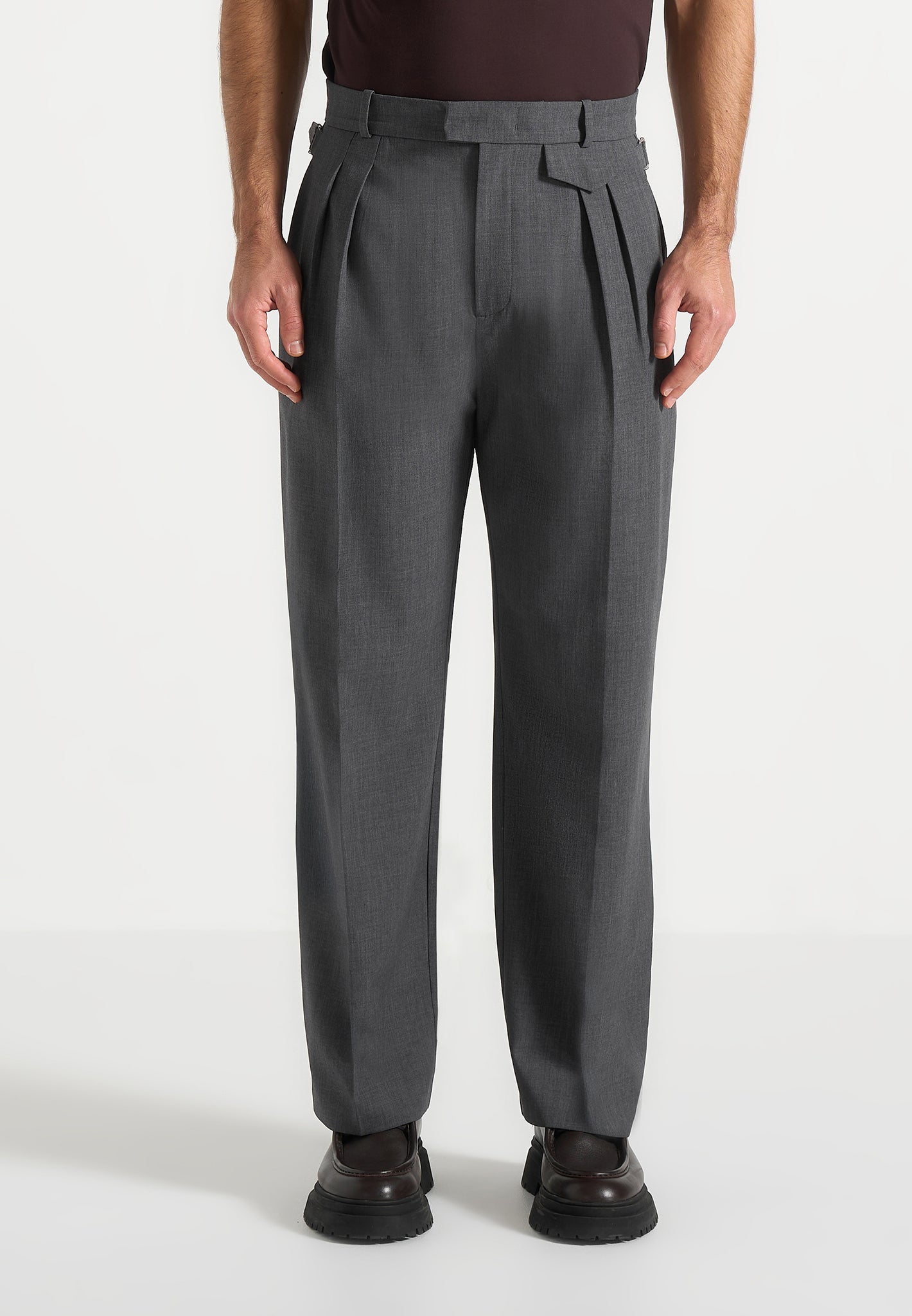 pierre-relaxed-fit-pleated-tailored-trousers-grey
