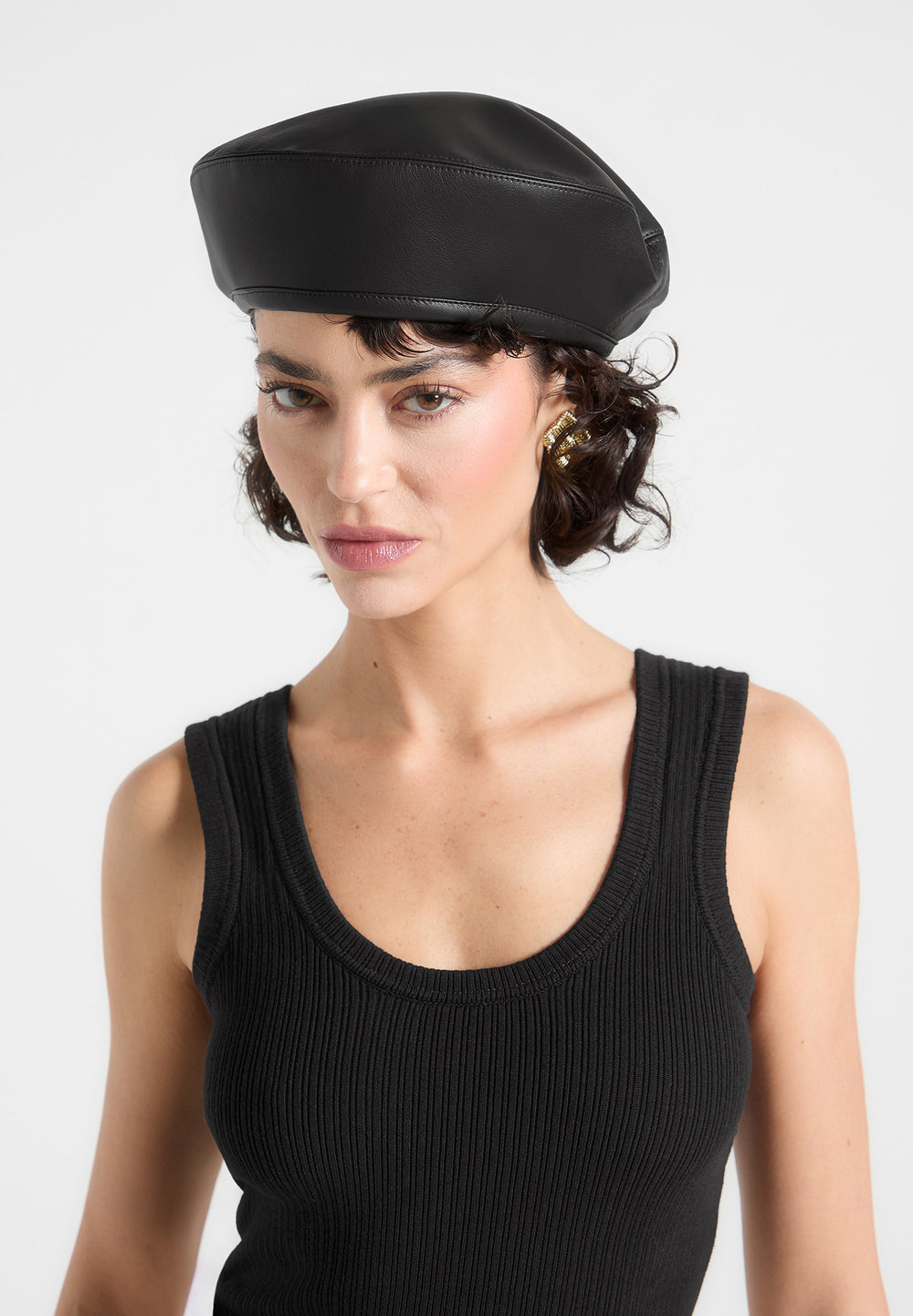 vegan-leather-beret-black