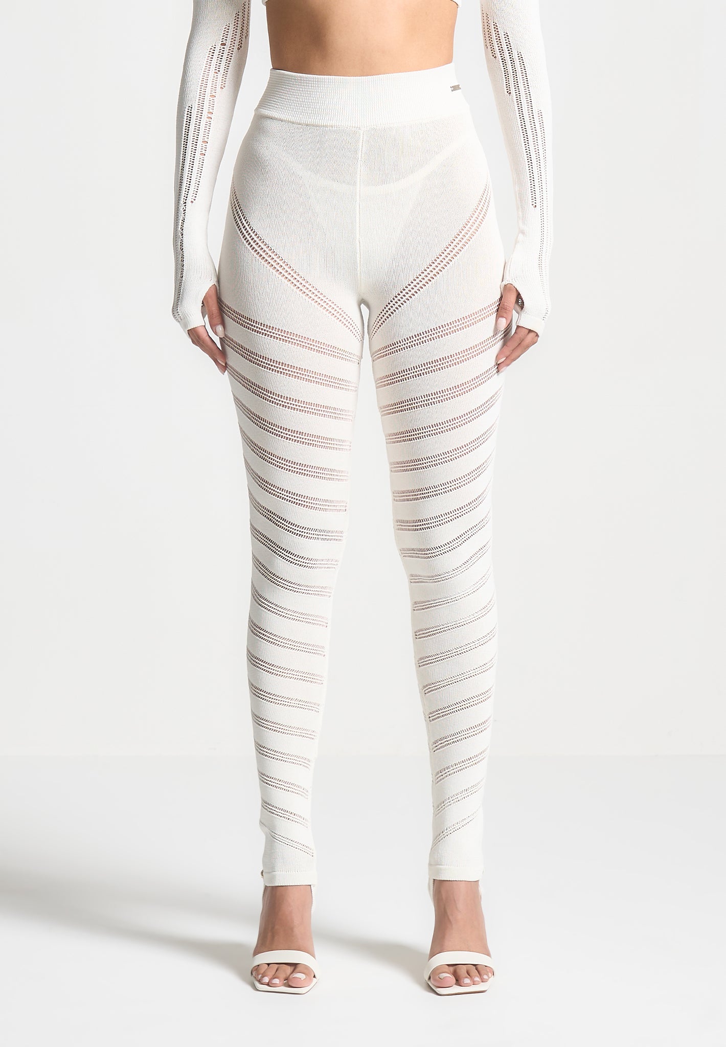 high-waisted-knitted-spiral-contour-leggings-white