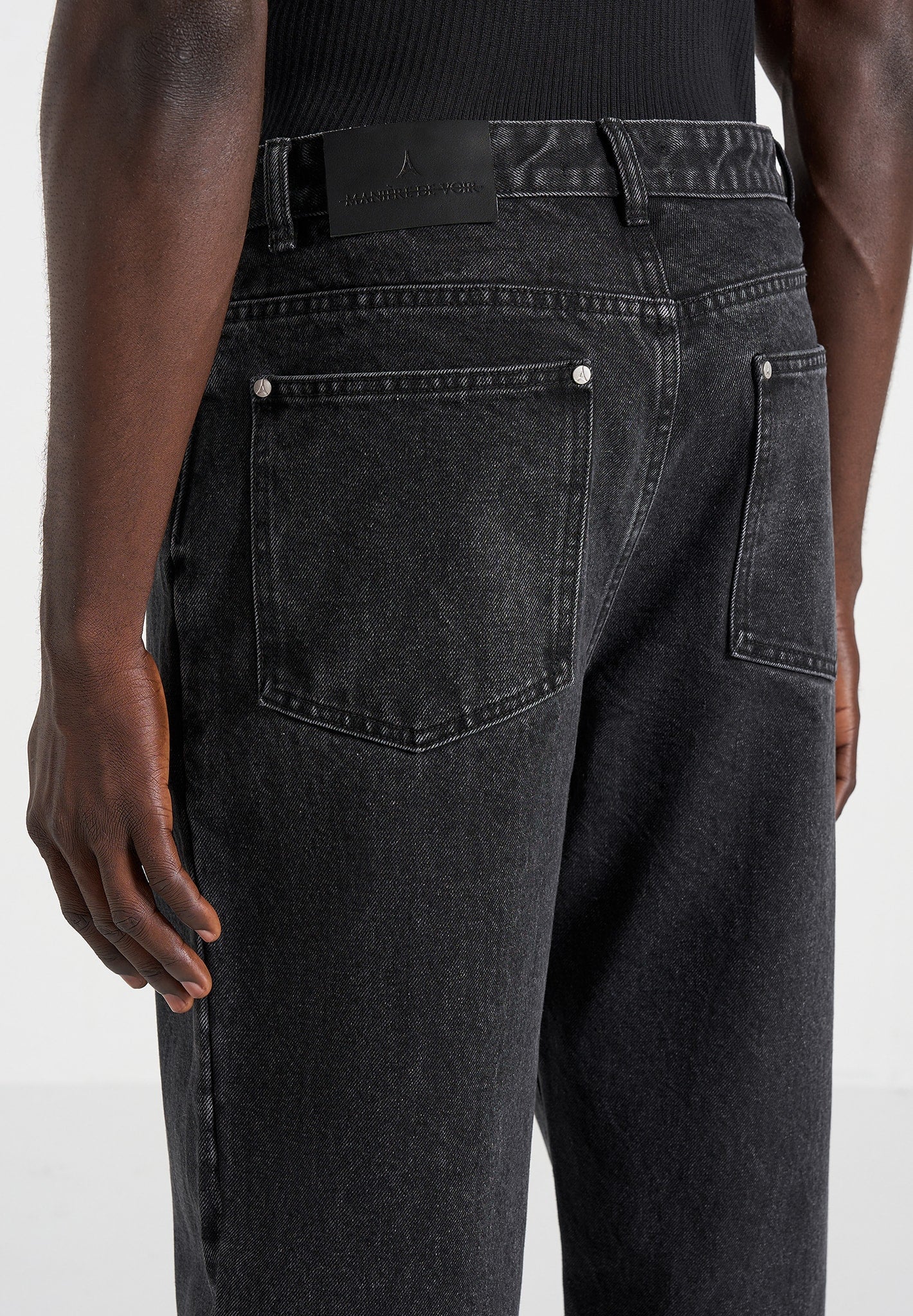 dn002-relaxed-fit-denim-jeans-black