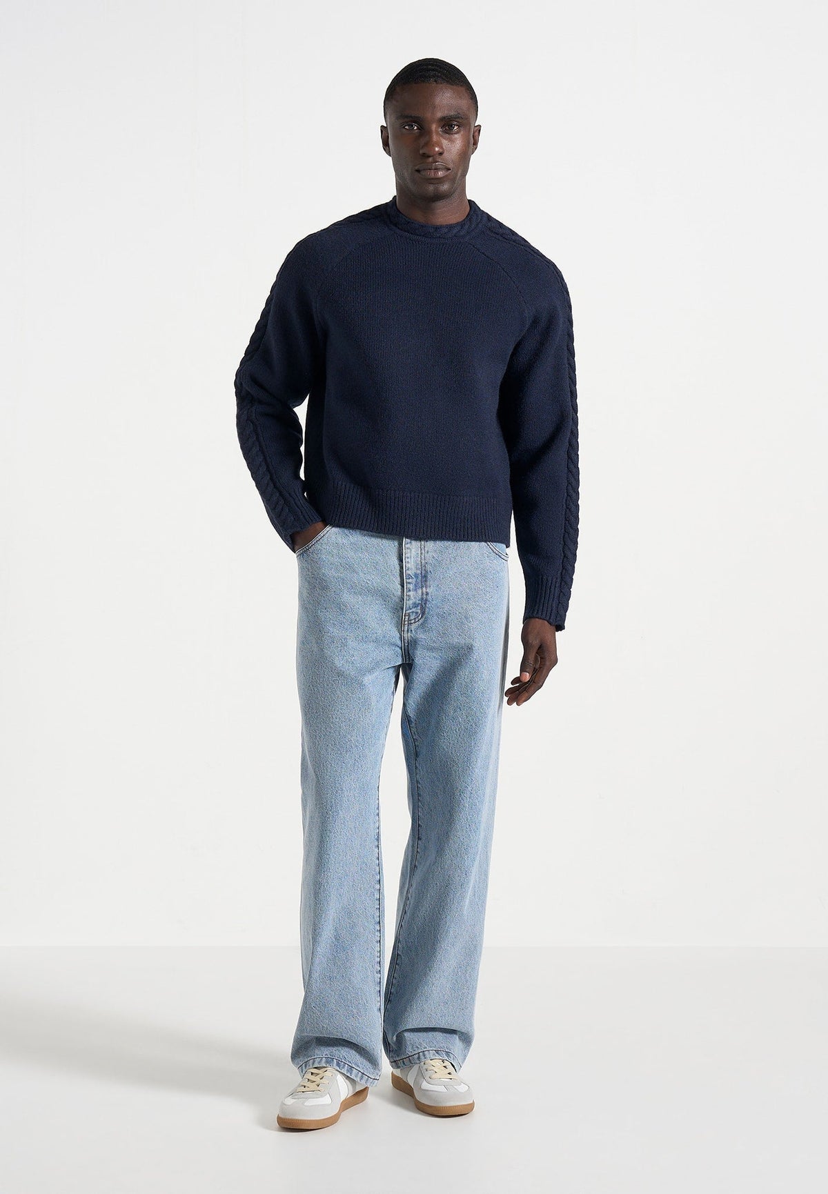 DN002 - Relaxed Fit Denim Jeans - Mid Blue