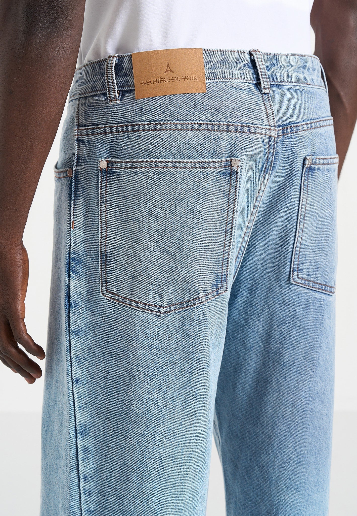 dn002-relaxed-fit-denim-jeans-mid-blue