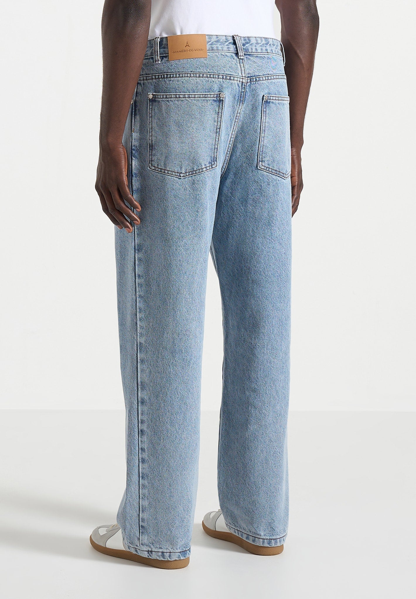 dn002-relaxed-fit-denim-jeans-mid-blue