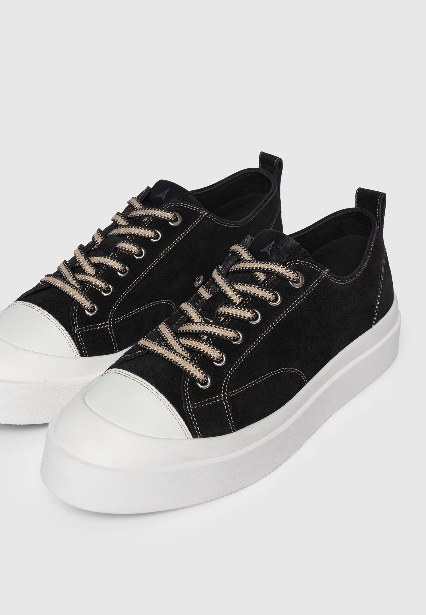 vienna-suede-contrast-stitch-sneaker-black