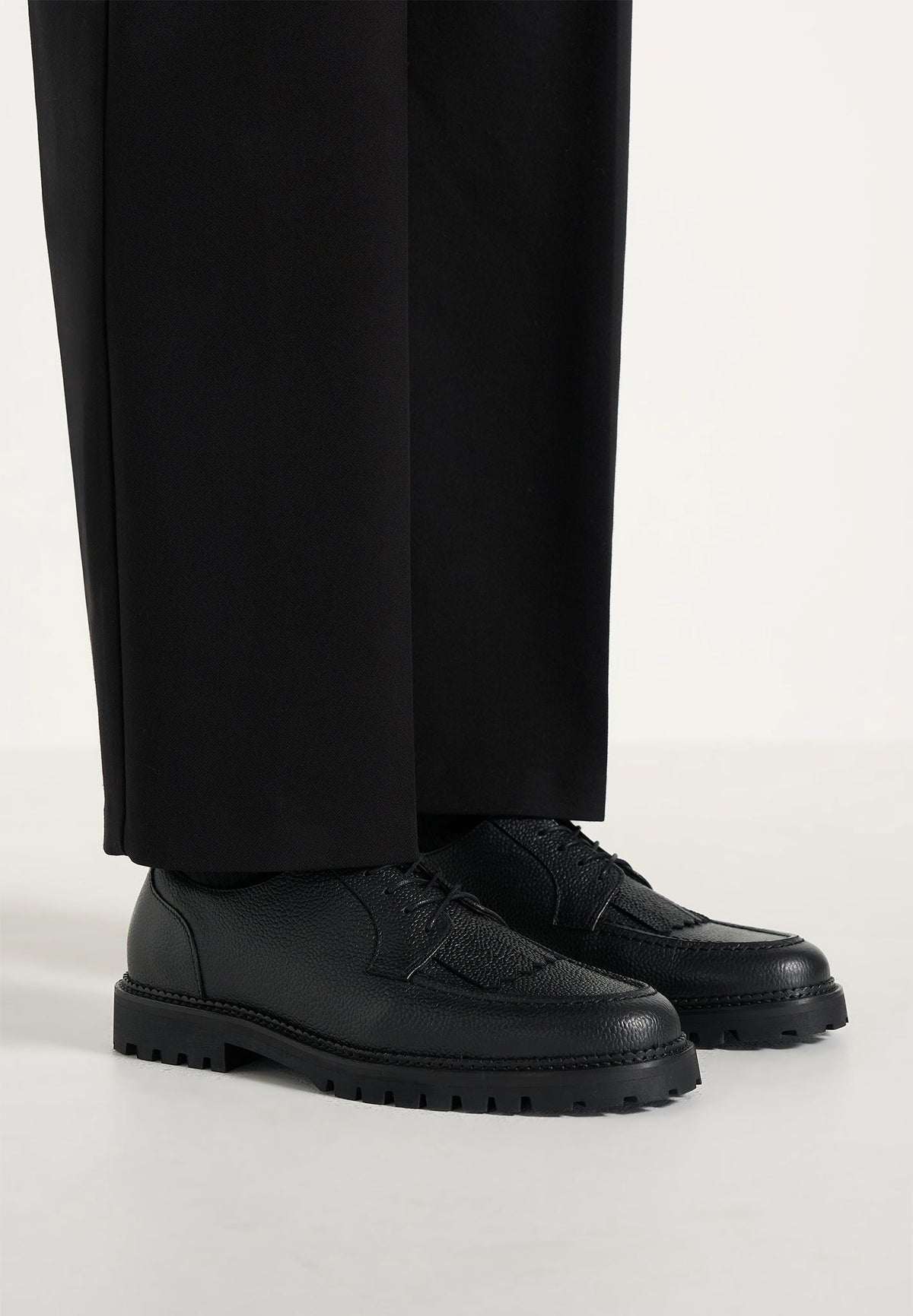Fernand - Leather Fringe Derby Shoe - Black