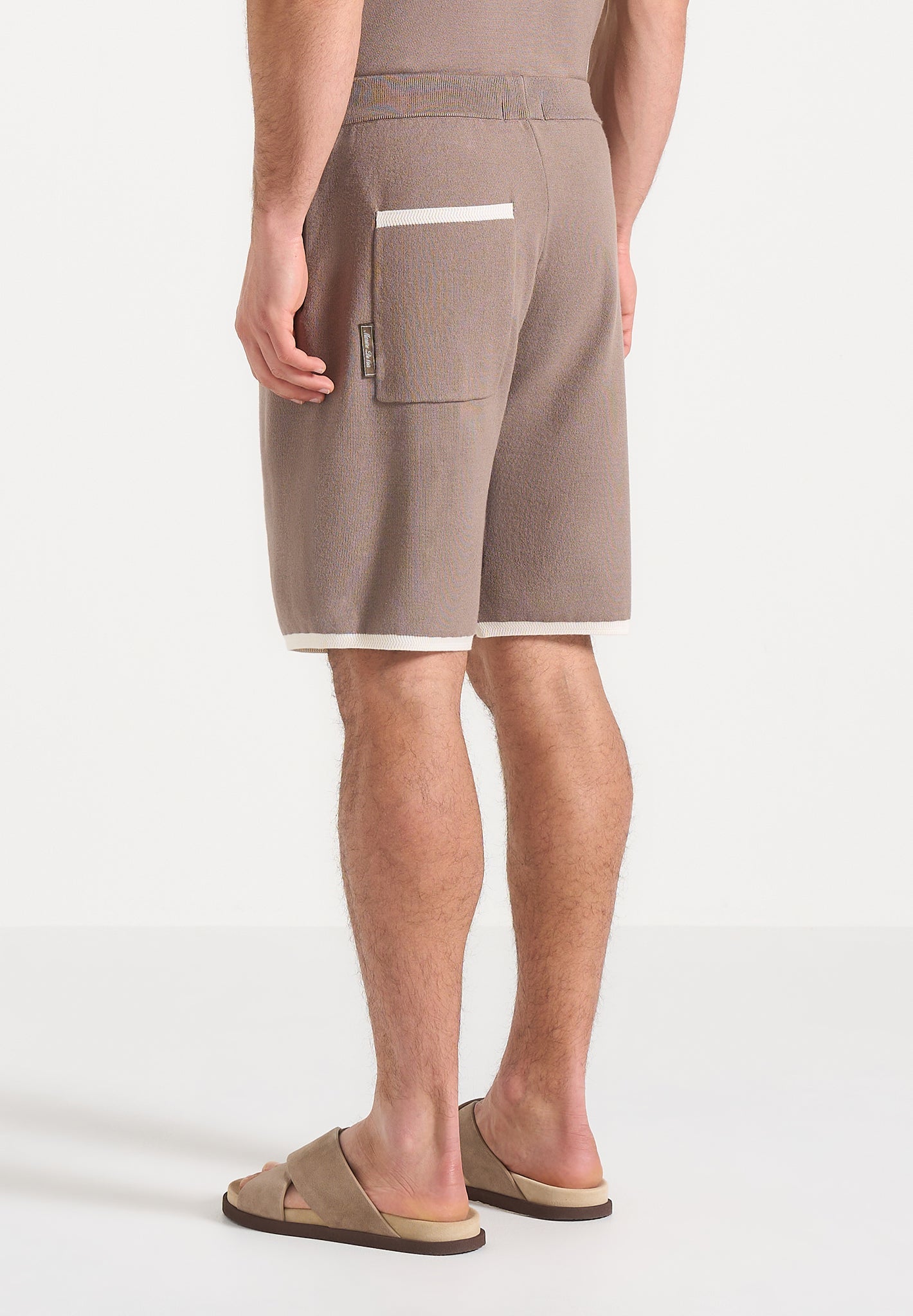 Regis - Contrast Detail Knit Shorts - Mushroom