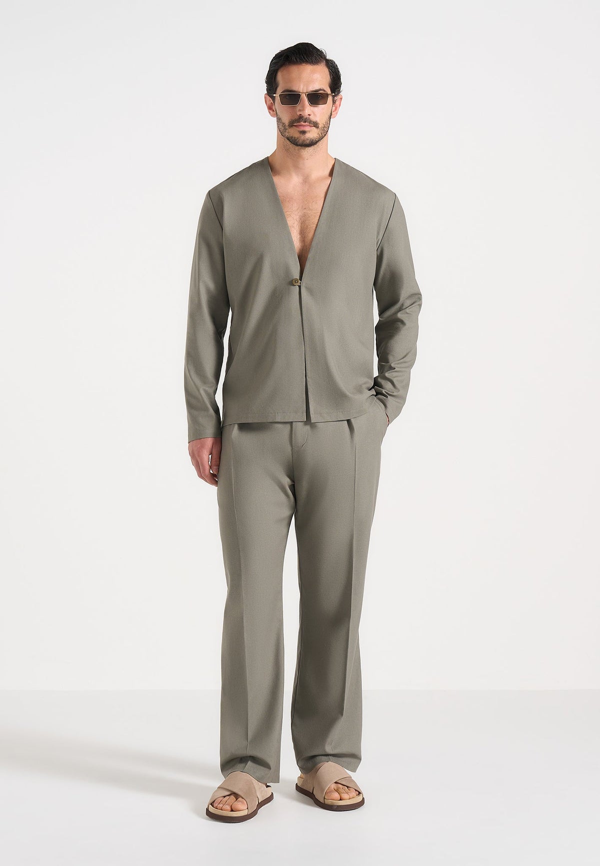 axel-minimal-kimono-shirt-khaki