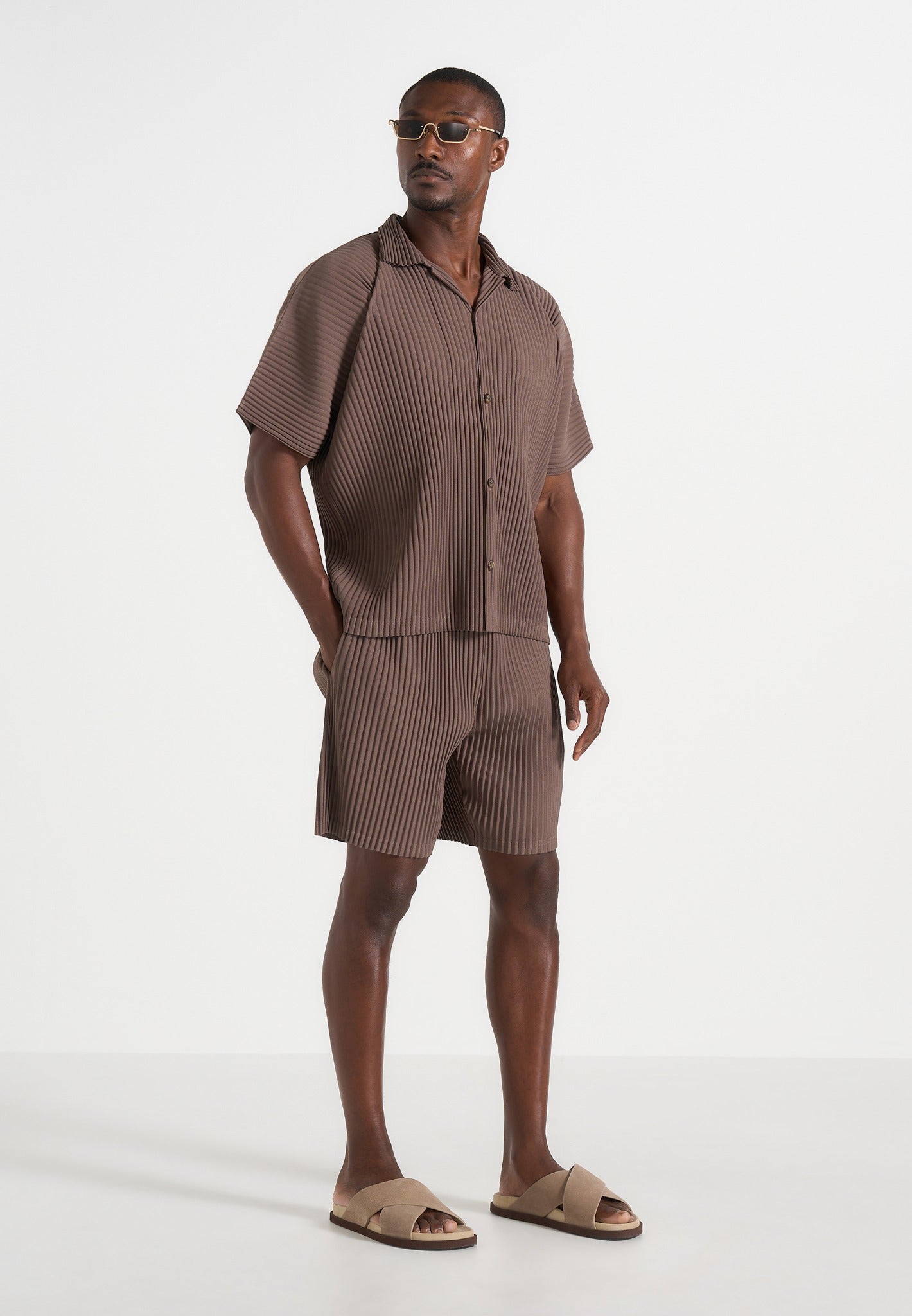 justin-pleated-boxy-shirt-brown