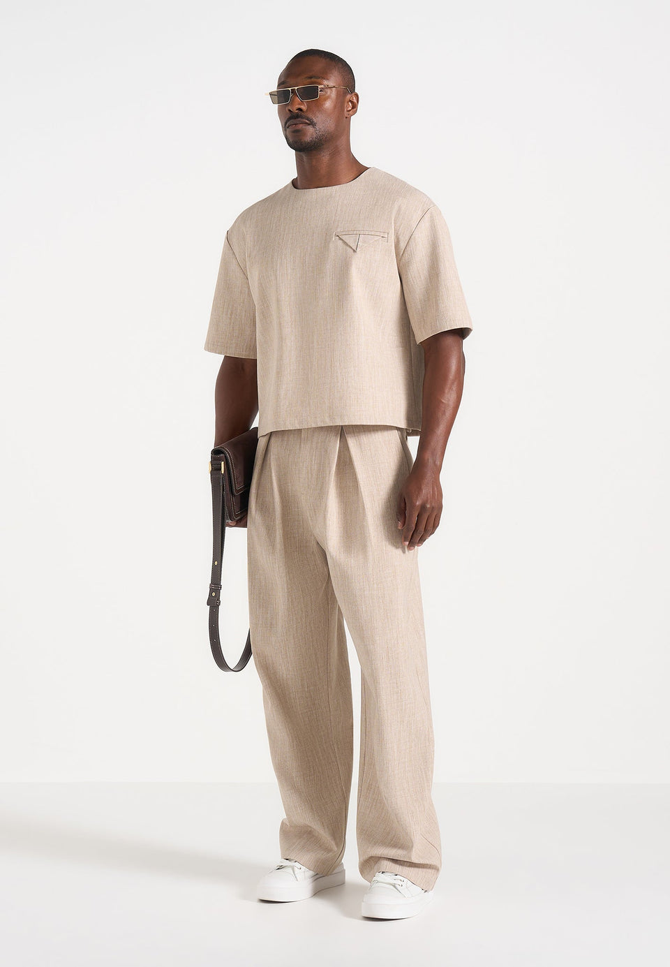 leon-boxy-cropped-hatched-t-shirt-beige