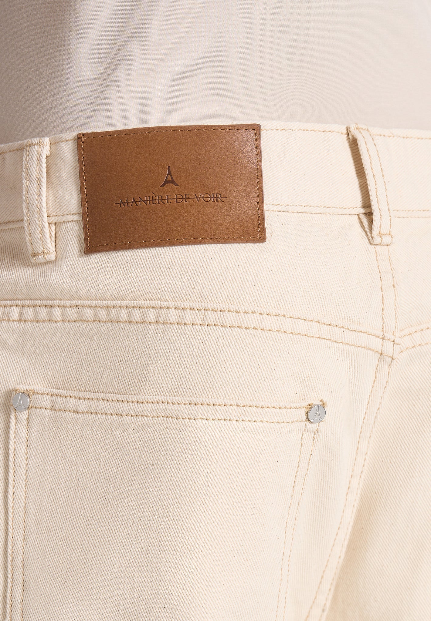 dn002-relaxed-fit-jeans-cream