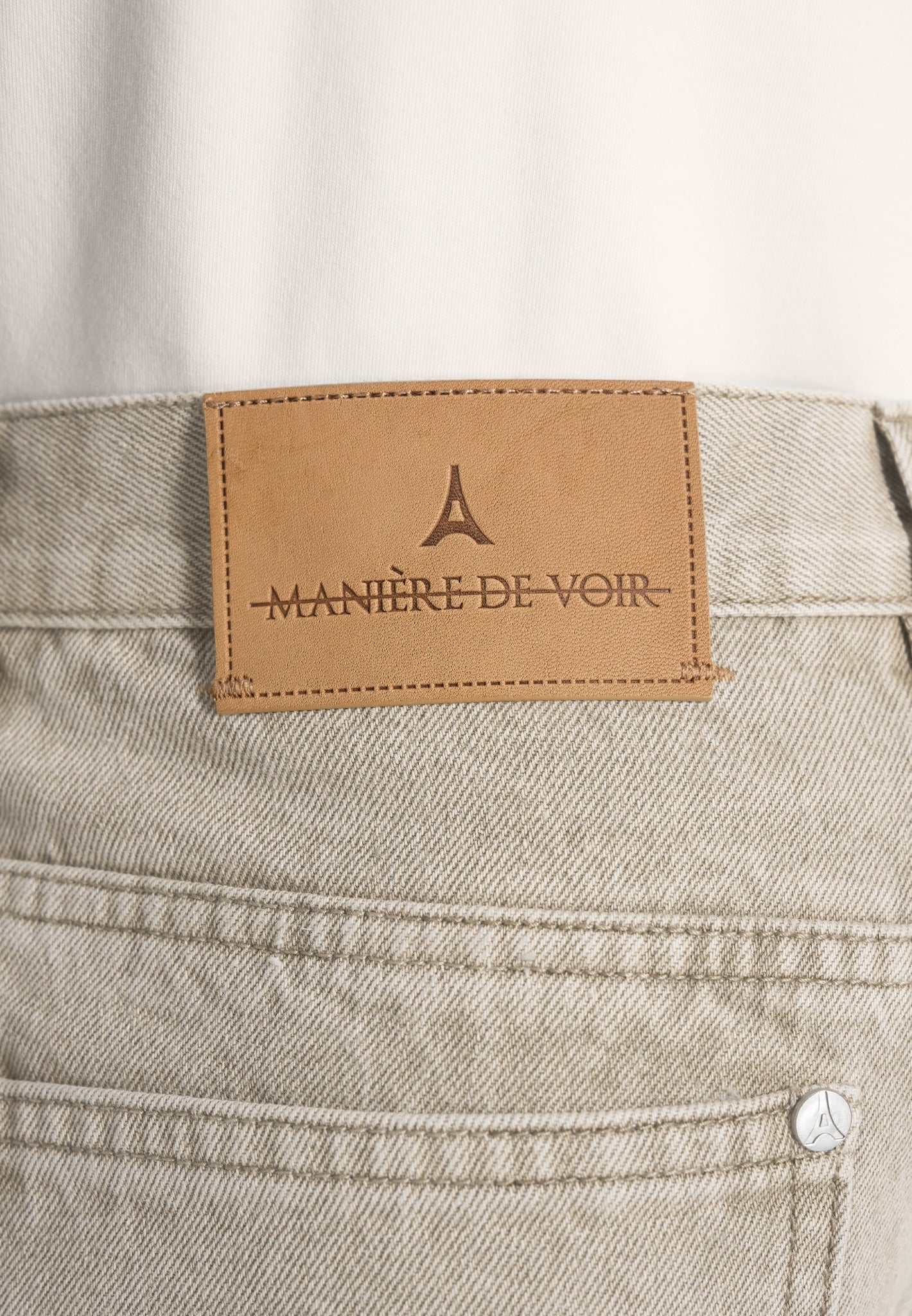 dn002-relaxed-fit-denim-jeans-beige