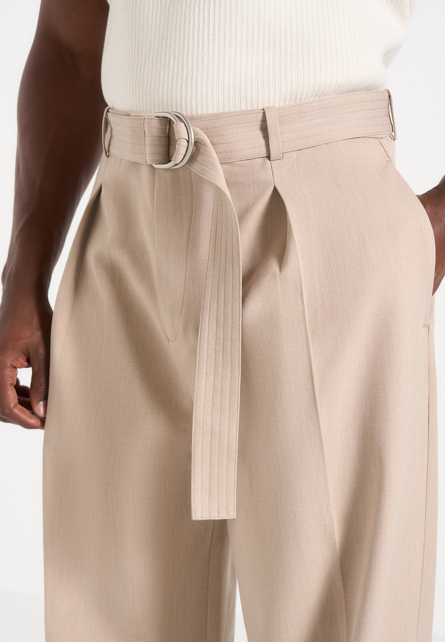 loic-wide-leg-tailored-trousers-with-belt-beige