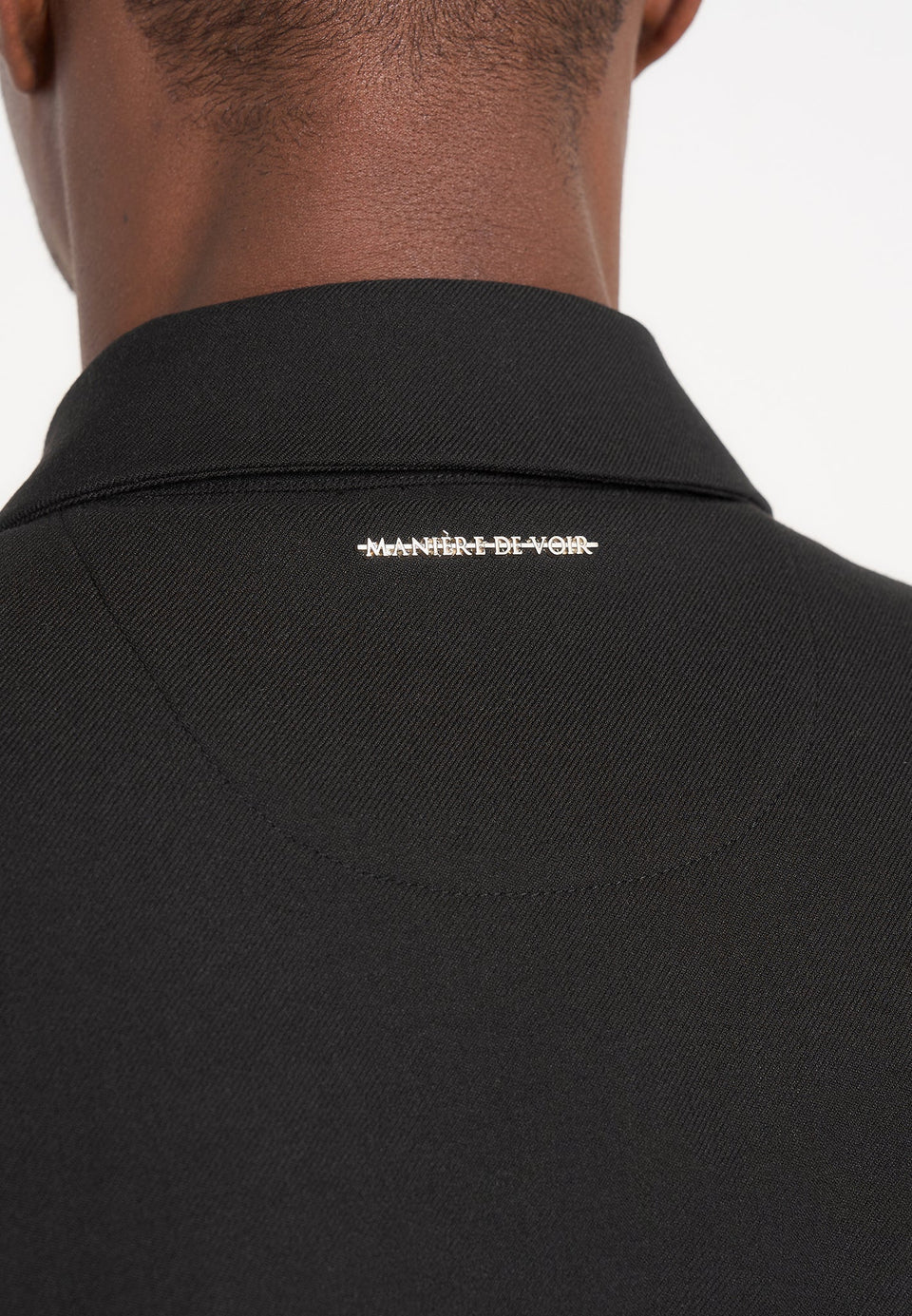 aven-boxy-shirt-with-crease-black