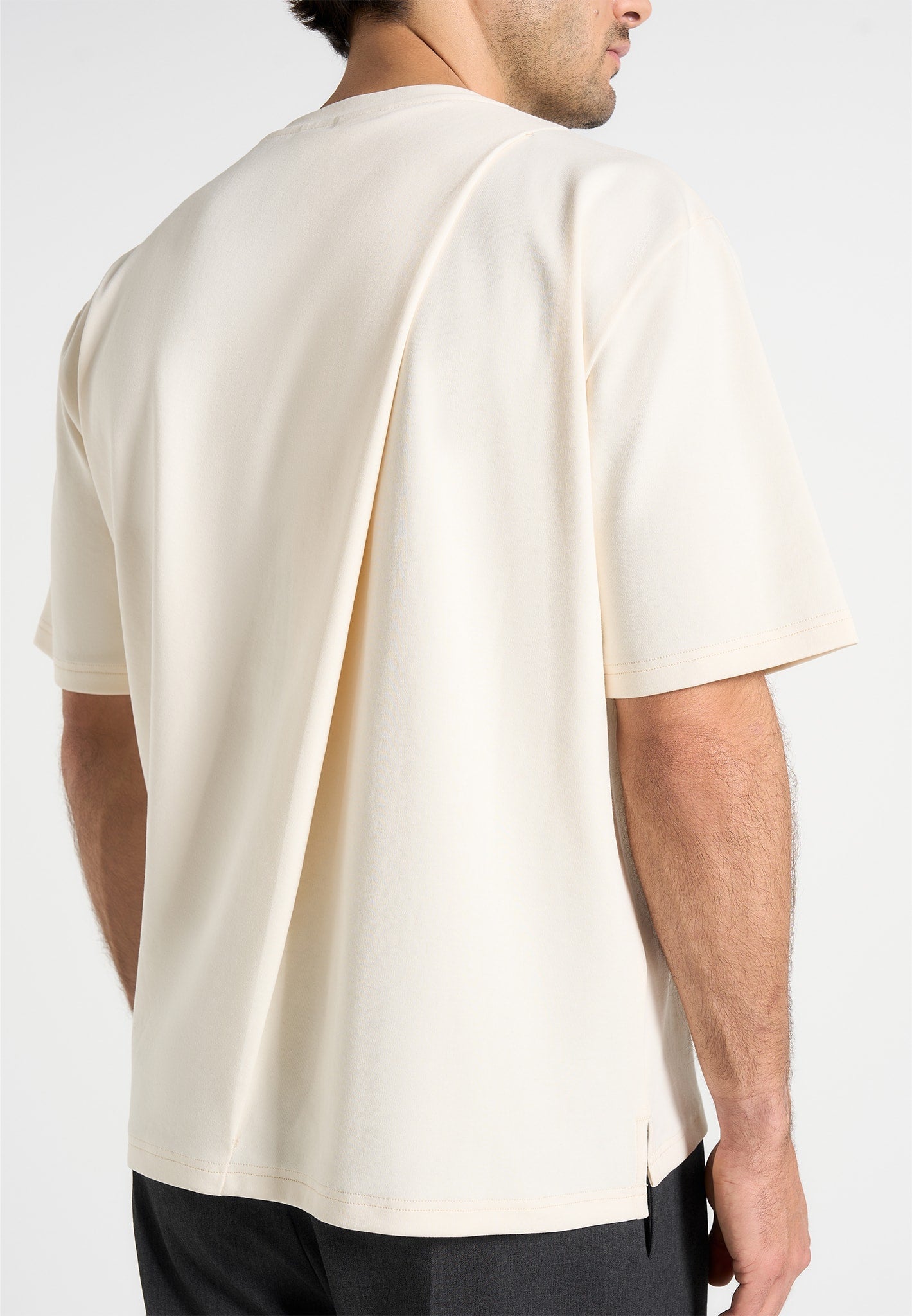 hugo-relaxed-fit-t-shirt-with-pleat-cream 