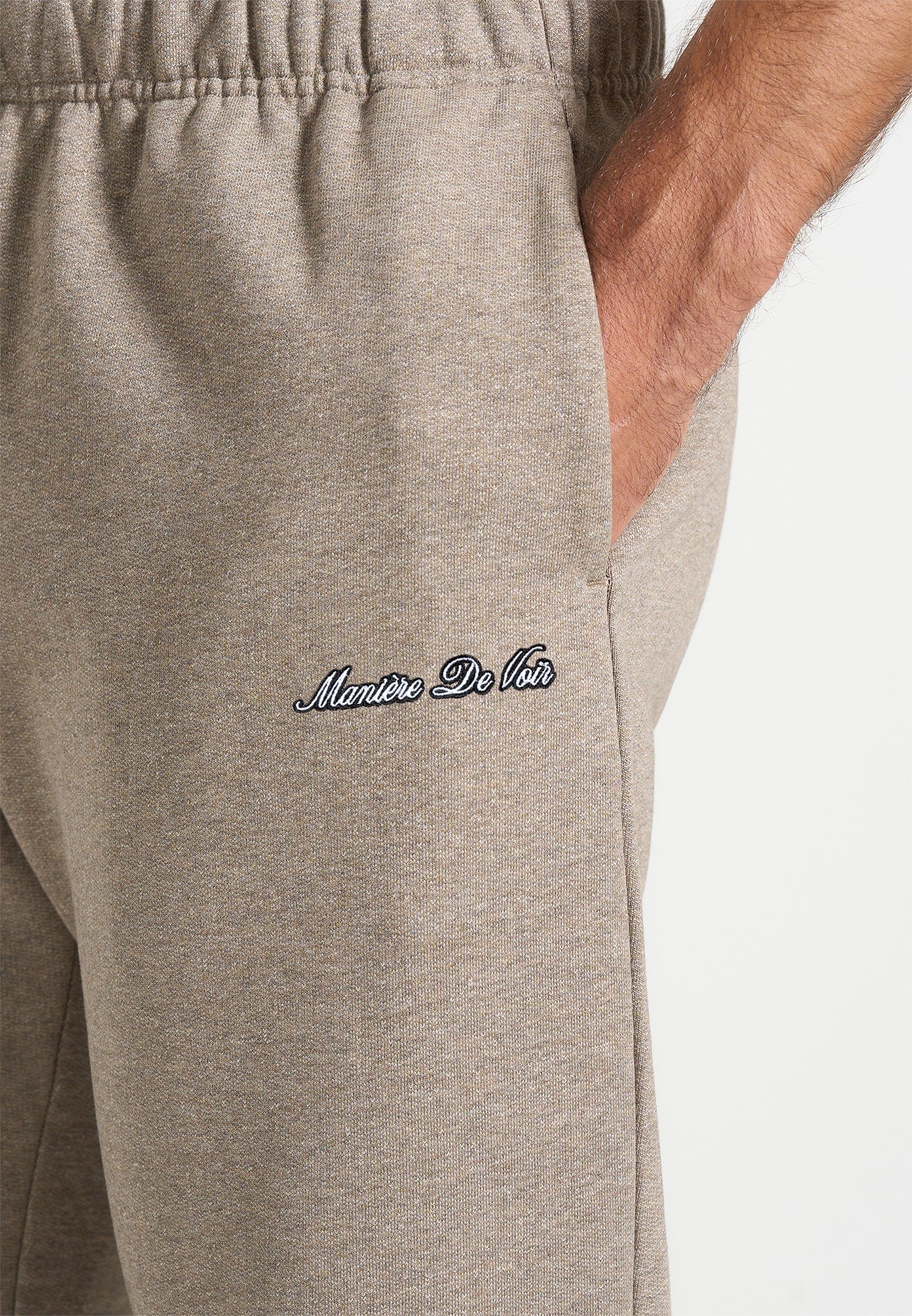 js005-signature-regular-fit-cuffed-joggers-taupe