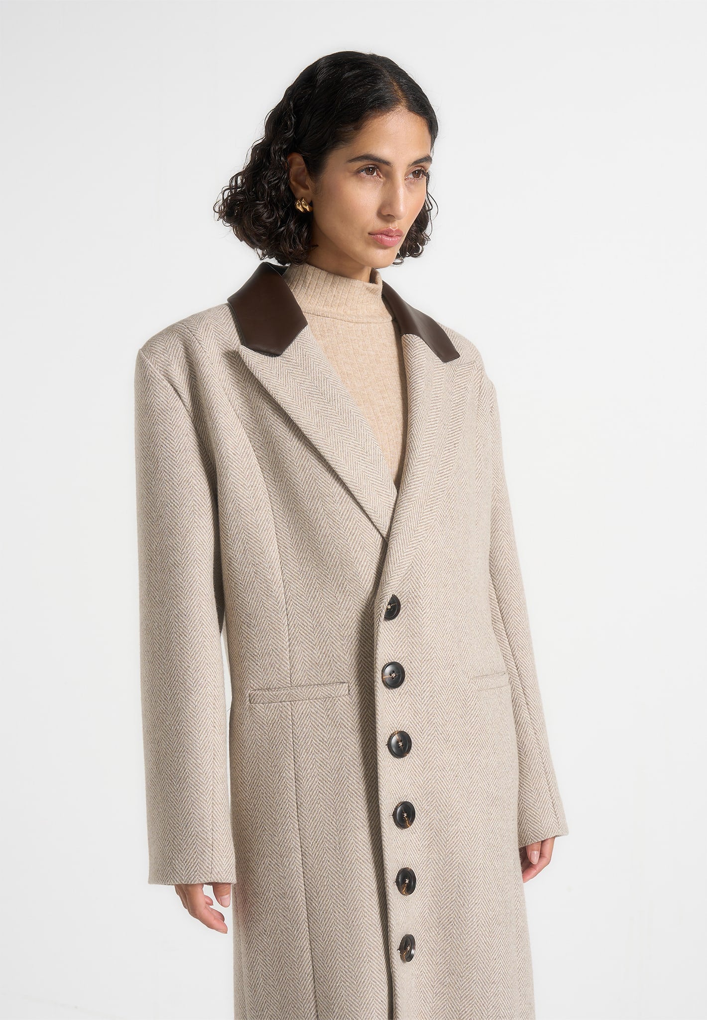 anissa-herringbone-wool-oversized-coat-with-leather-belt-beige