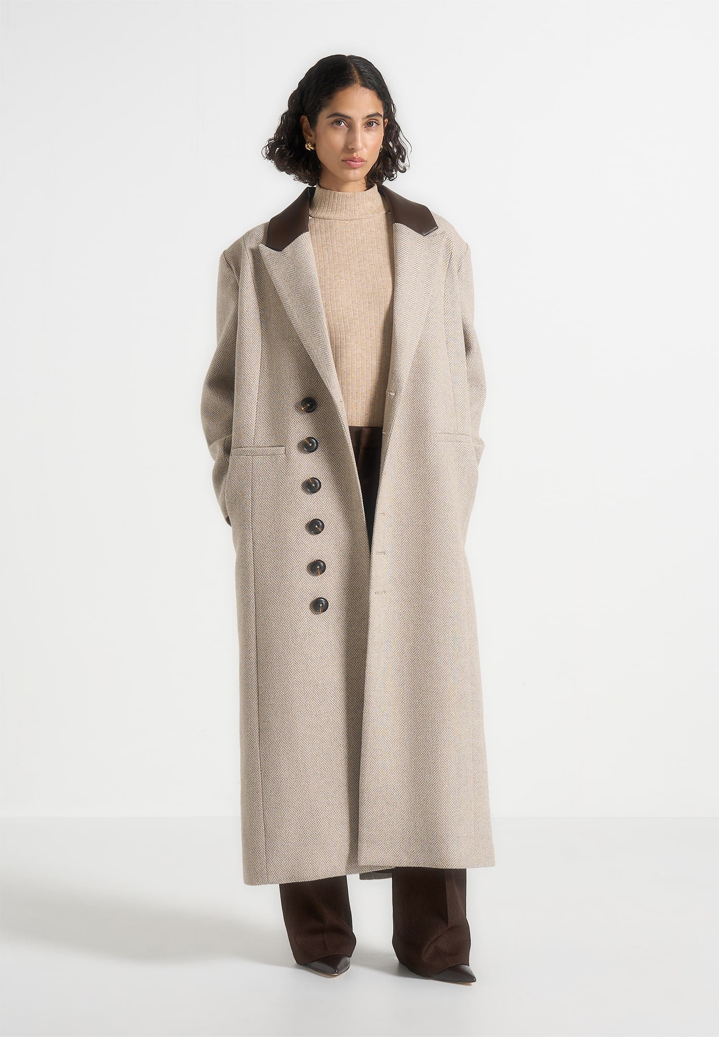 anissa-herringbone-wool-oversized-coat-with-leather-belt-beige