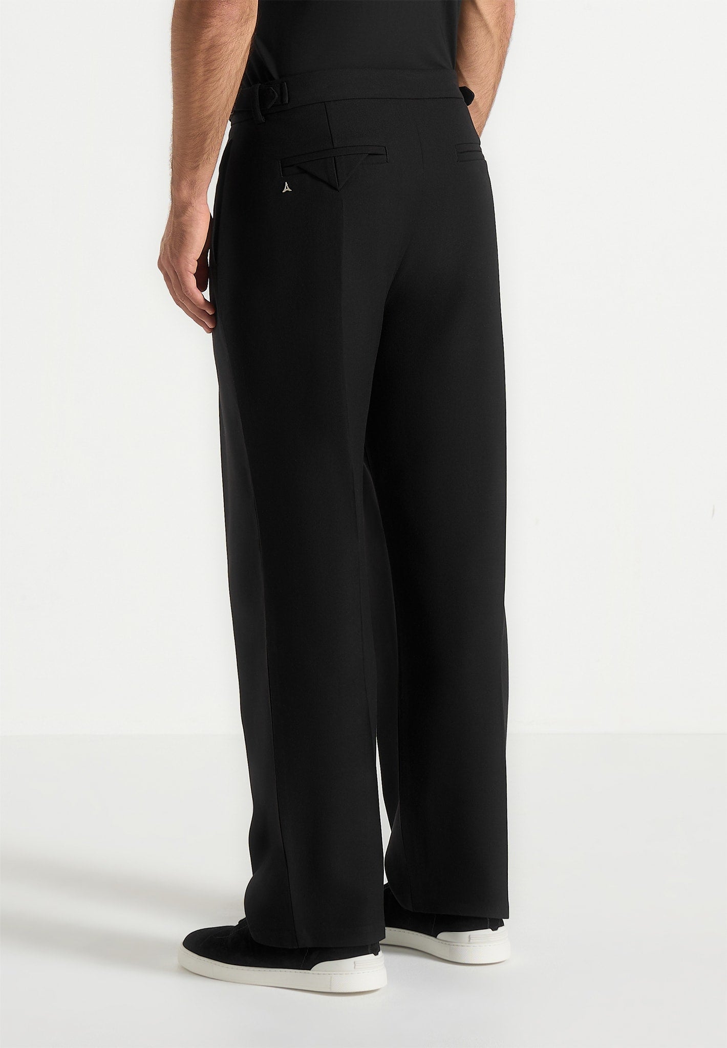 Pierre - Relaxed Fit Pleated Tailored Trousers - Black