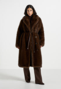 Bria - Oversized Fur Coat With Leather Belt - Brown