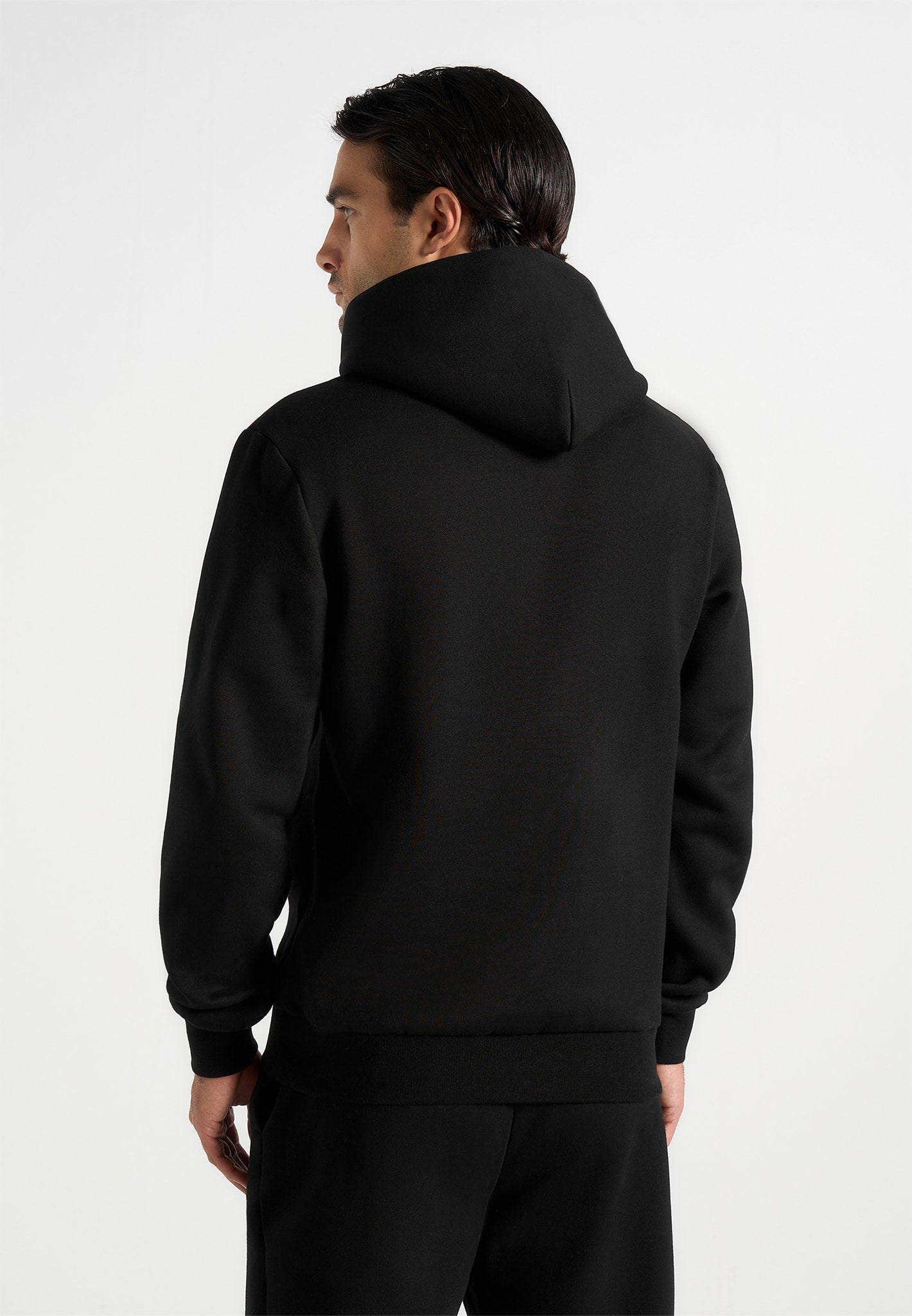 js004-signature-regular-fit-hoodie-black