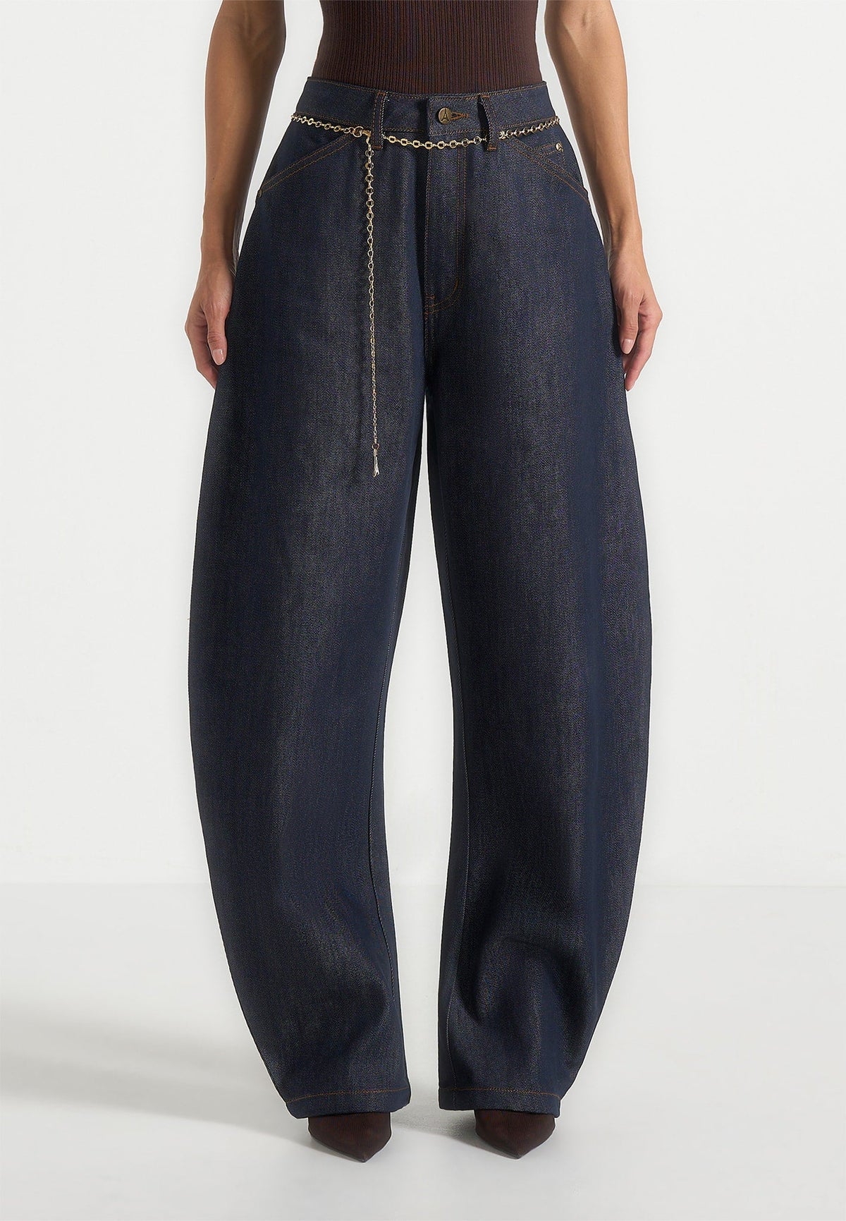 Enora - Hourglass Jean With Chain - Indigo