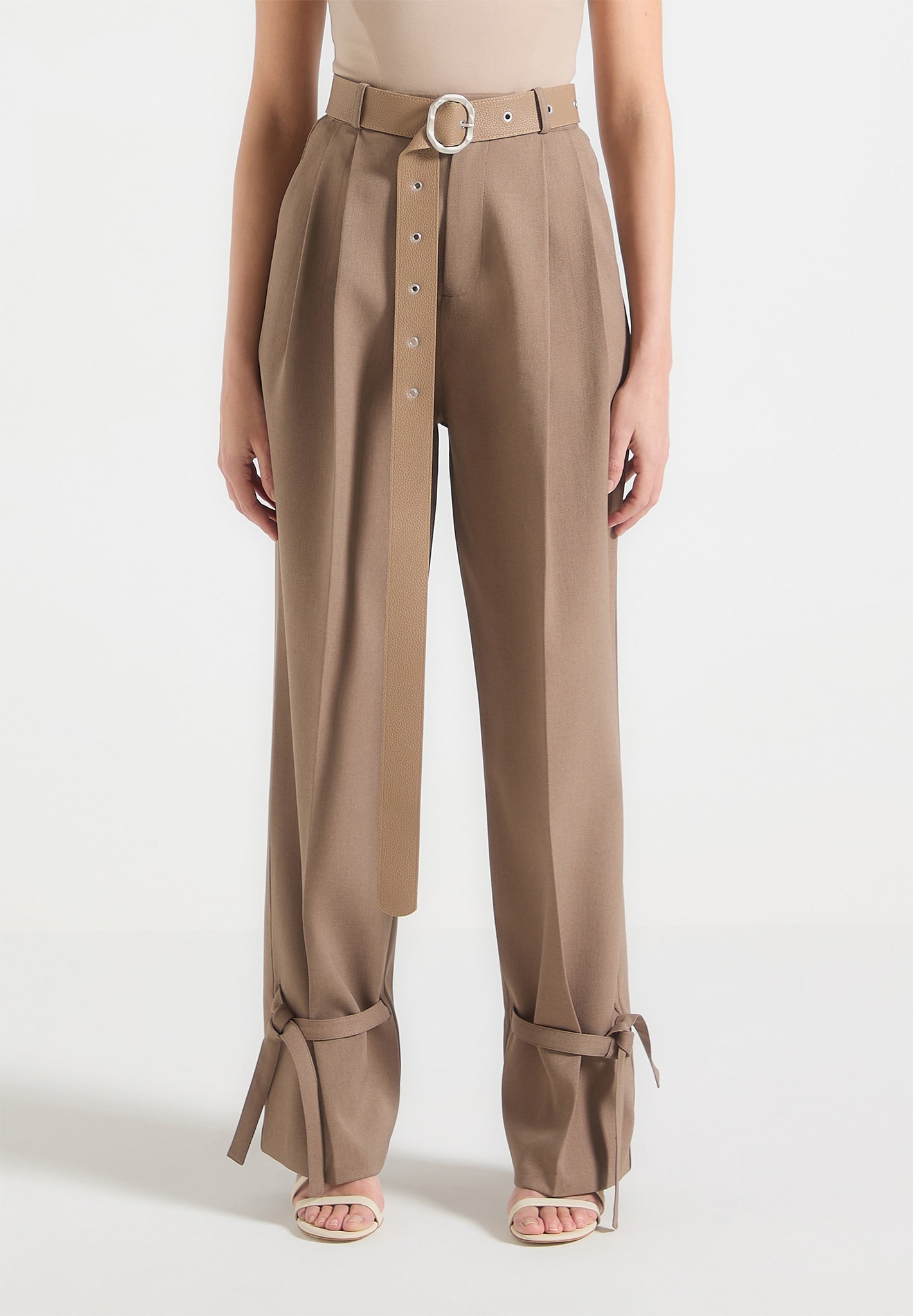 tailored-trousers-with-oversized-belt-and-ankle-ties-taupe