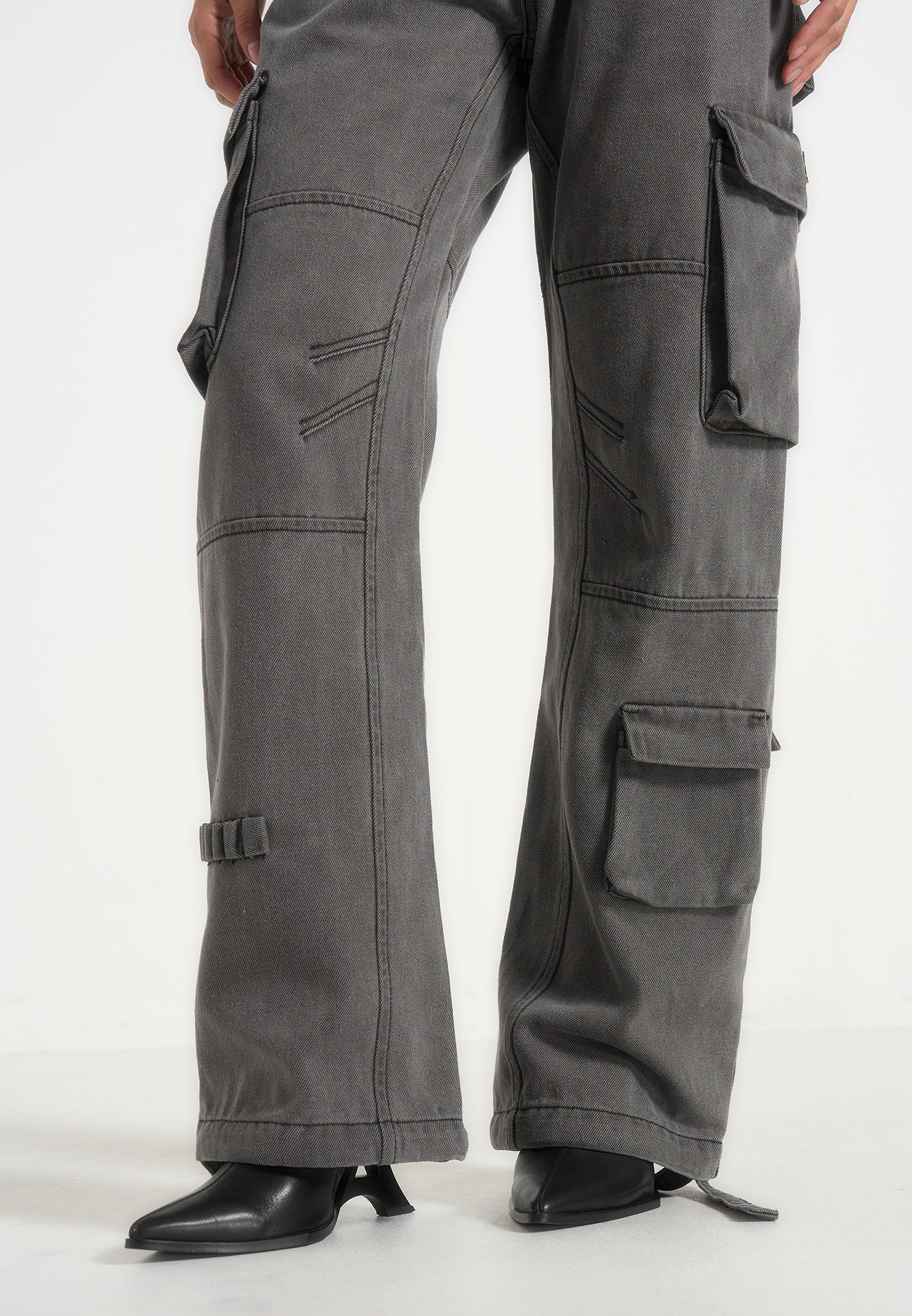 mid-rise-cargo-pants-washed-grey-1