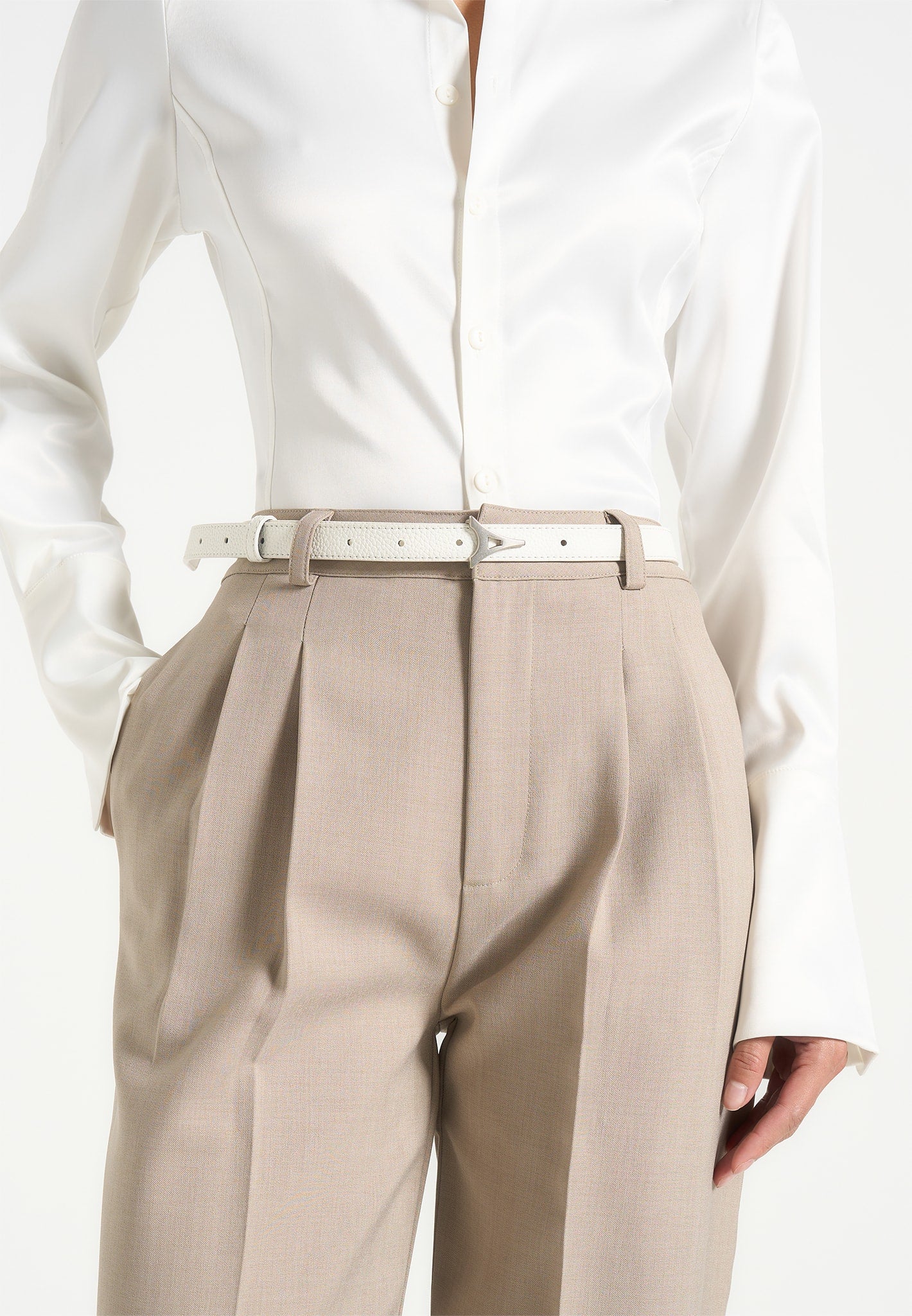 leonie-eiffel-slim-leather-belt-white 