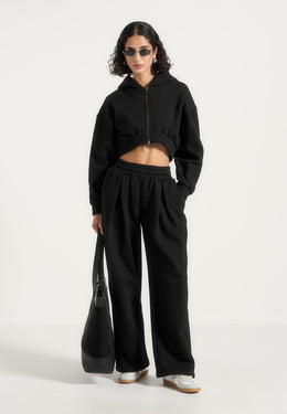 fanny-straight-leg-box-pleat-sweatpants-black