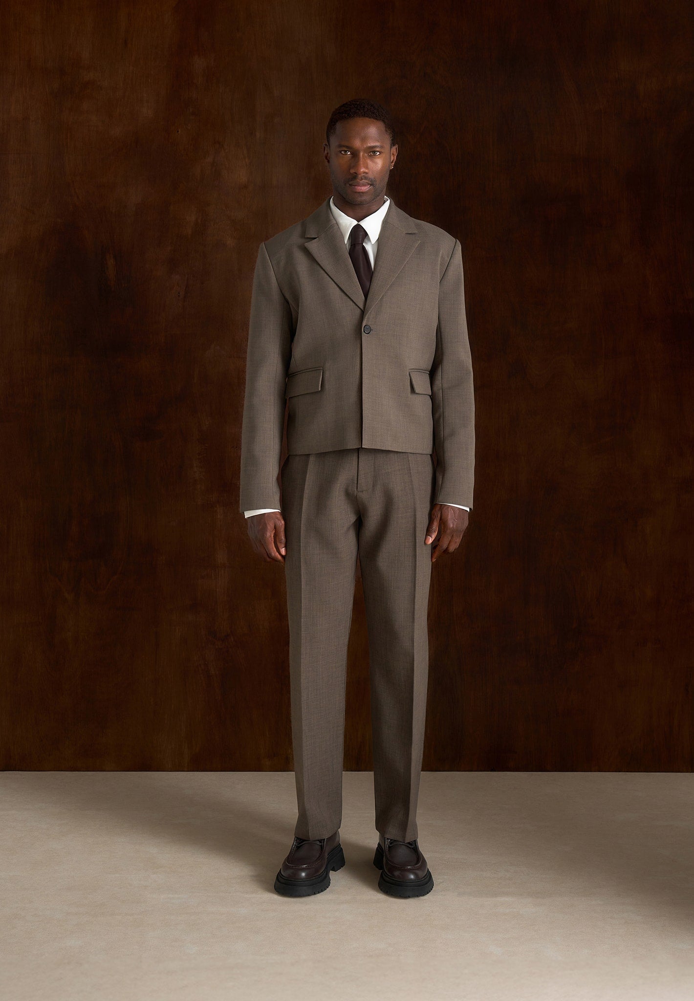 silas-tailored-cropped-blazer-taupe 