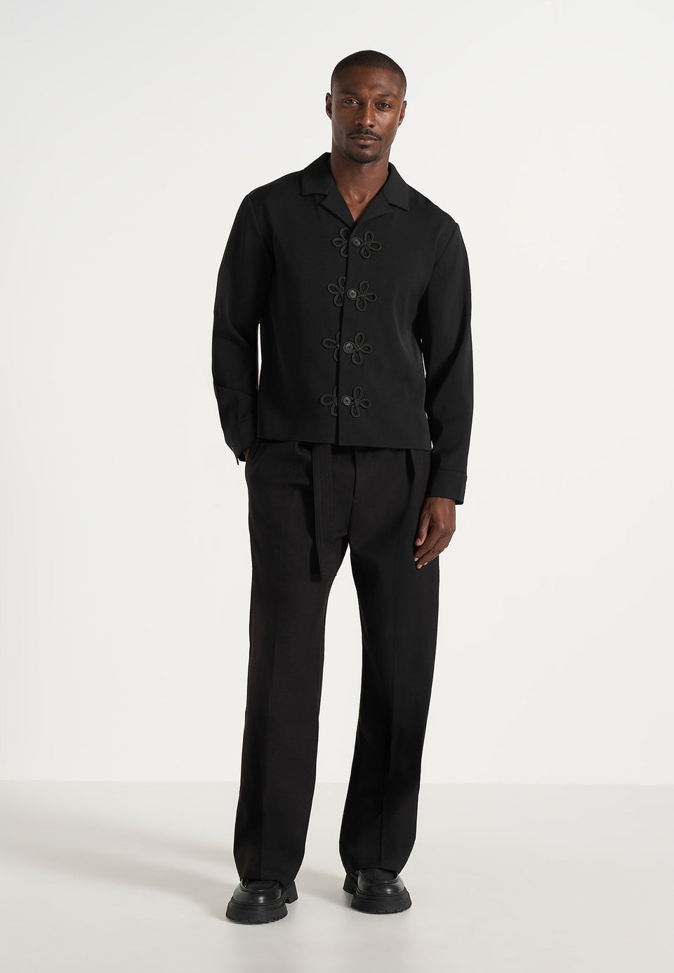 valen-applique-detail-long-sleeve-shirt-black