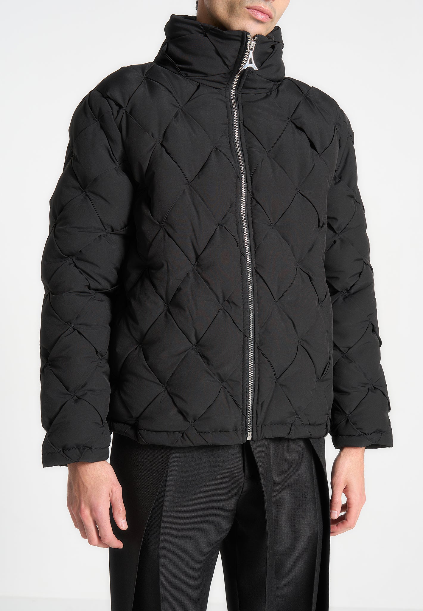 woven-interlock-puffer-jacket-black