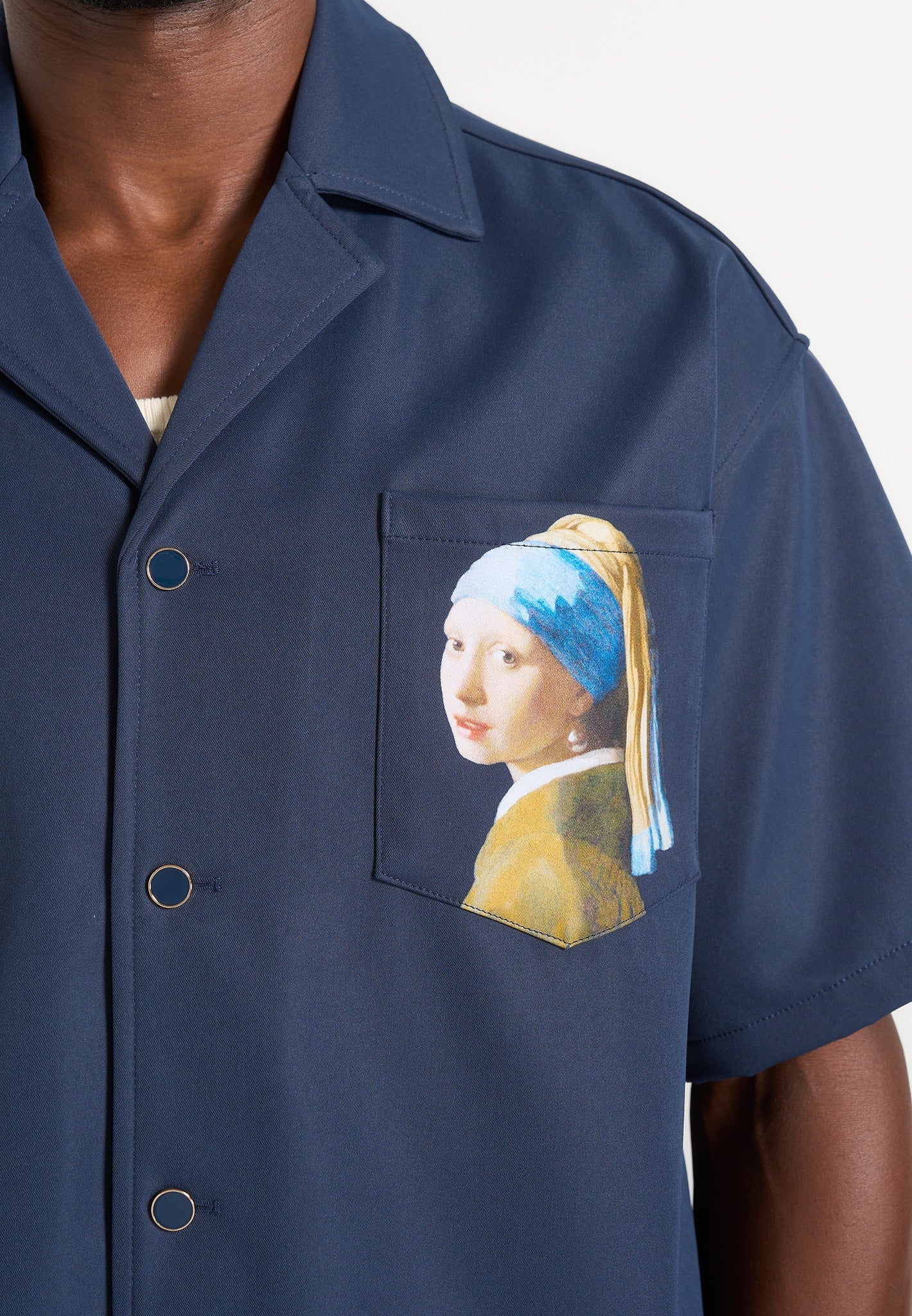 Stephane - "A Girl With A Pearl Earring" Boxy Shirt - Indigo